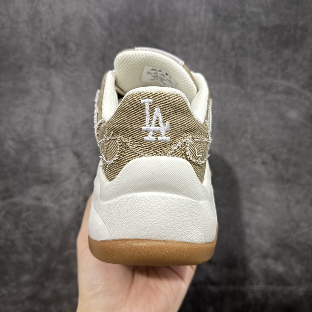 图片[4]-【纯原版】韩国洋基队NY大标潮流老爹鞋 MLB小白鞋市面上唯一顶级纯原版本 原材料打造 原楦原档案数据开发版型 完美鞋头弧度/后套收口效果🆚市面文案版本‼️ 原厂立体填充鞋舌海绵 中底注胶孔原数据开发模具大底原厂转印标 ins 抖音 快手 小红书网红老爹鞋 韩国洋基队NY大标潮流老爹鞋 内增高6cm 原厂1：1模具开发 原厂进口纳米材质 原厂 全套手提袋 原盒雷射防伪标包装 天猫订单品质 官网尺码35 36 36.5 37.5 38 38.5 39 40 40.5 41 42 42.5 43 44 45-选品中心