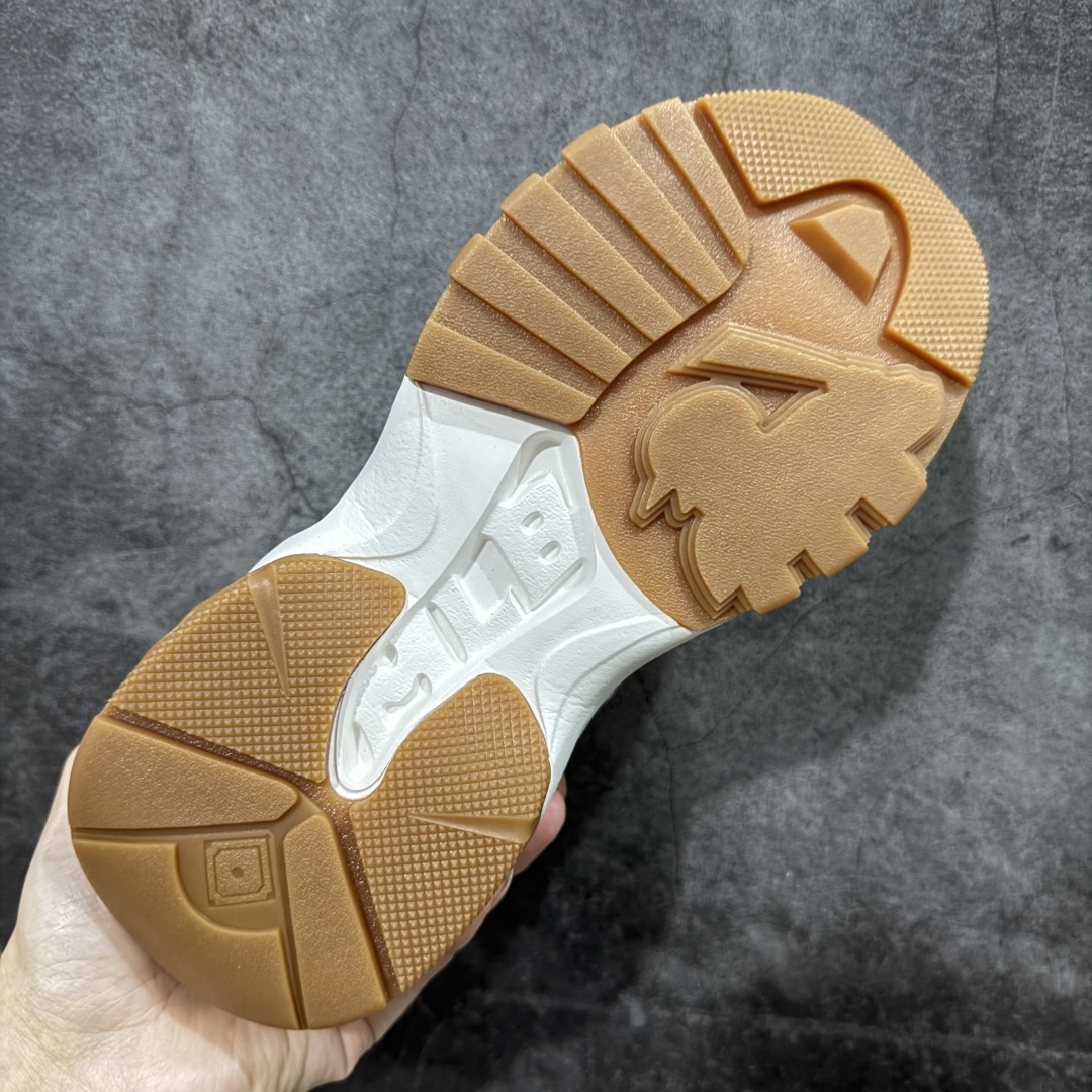 图片[9]-【纯原版】韩国洋基队NY大标潮流老爹鞋 MLB小白鞋市面上唯一顶级纯原版本 原材料打造 原楦原档案数据开发版型 完美鞋头弧度/后套收口效果🆚市面文案版本‼️ 原厂立体填充鞋舌海绵 中底注胶孔原数据开发模具大底原厂转印标 ins 抖音 快手 小红书网红老爹鞋 韩国洋基队NY大标潮流老爹鞋 内增高6cm 原厂1：1模具开发 原厂进口纳米材质 原厂 全套手提袋 原盒雷射防伪标包装 天猫订单品质 官网尺码35 36 36.5 37.5 38 38.5 39 40 40.5 41 42 42.5 43 44 45-选品中心