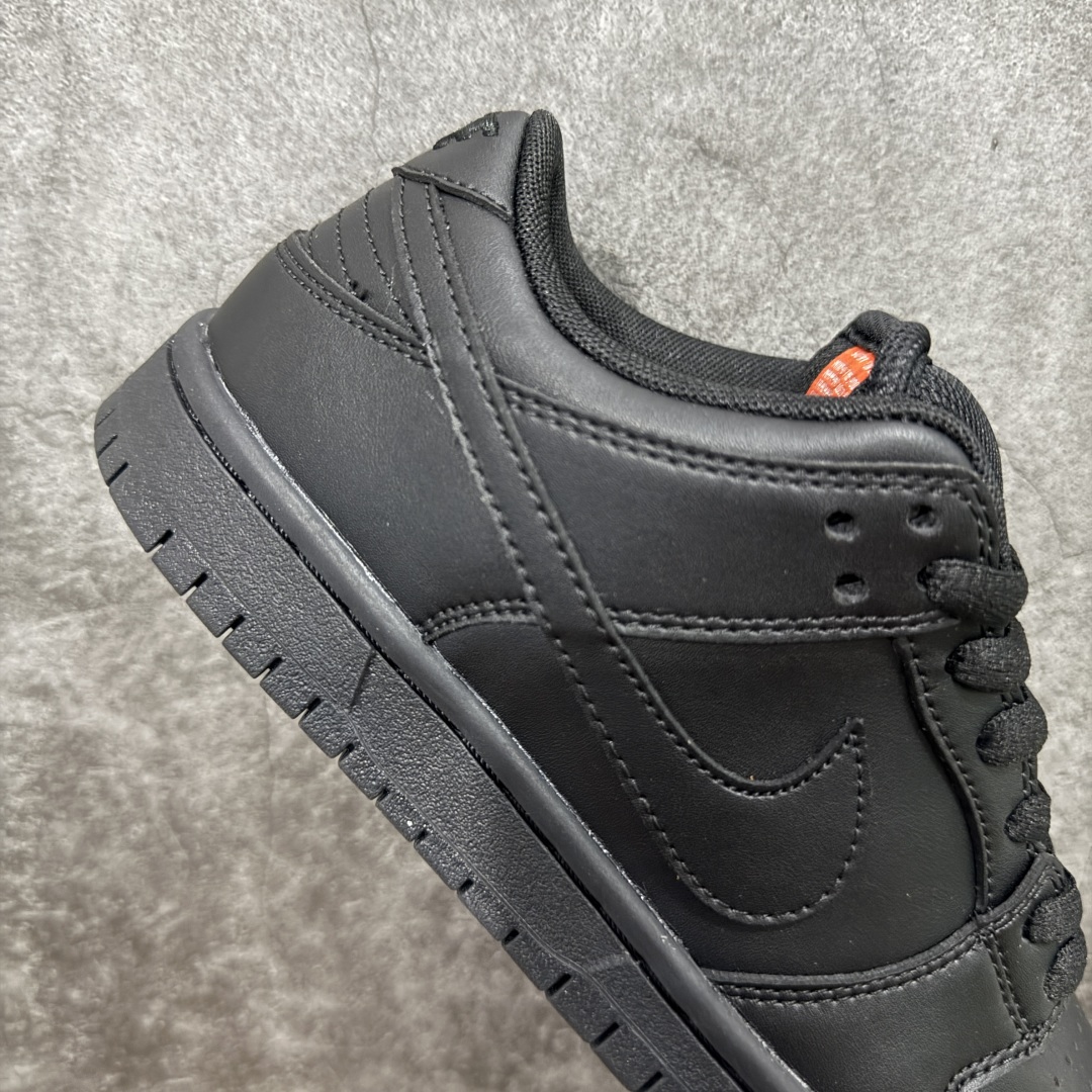 图片[7]-【免修ST版】W Nike SB Dunk Low Pro ”Triple Black“ 黑武士 低帮休闲运动板鞋 #配色鞋身通体采用皮革材质打造，配色方面以Triple Black呈现 经久耐用，性能卓越。 货号：FJ1674-001 尺码：36 36.5 37.5 38 38.5 39 40 40.5 41 42 42.5 43 44 44.5 45 46-选品中心