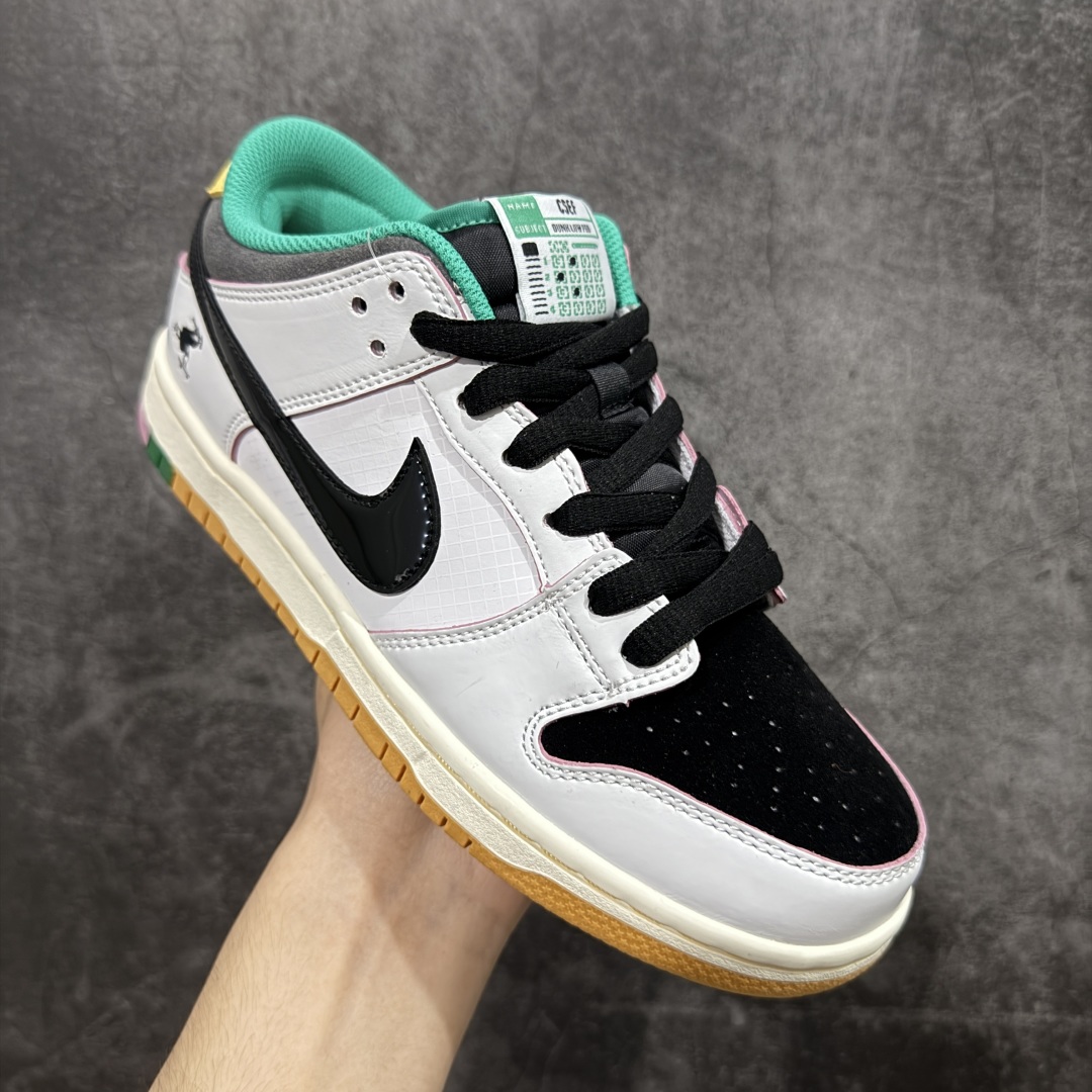 图片[3]-【免修ST版】W Nike SB Dunk Low PRO QS 教育基金会联名 低帮休闲板鞋 #鞋款设计充满校园元素,鞋舌是机读卡元素，后跟则是穿学士服的滑手。用上了麂皮+皮革鞋面，再加上漆皮质感 Swoosh，层次相当不错。 货号：HJ4132-100 尺码：36 36.5 37.5 38 38.5 39 40 40.5 41 42 42.5 43 44 44.5 45 46-选品中心