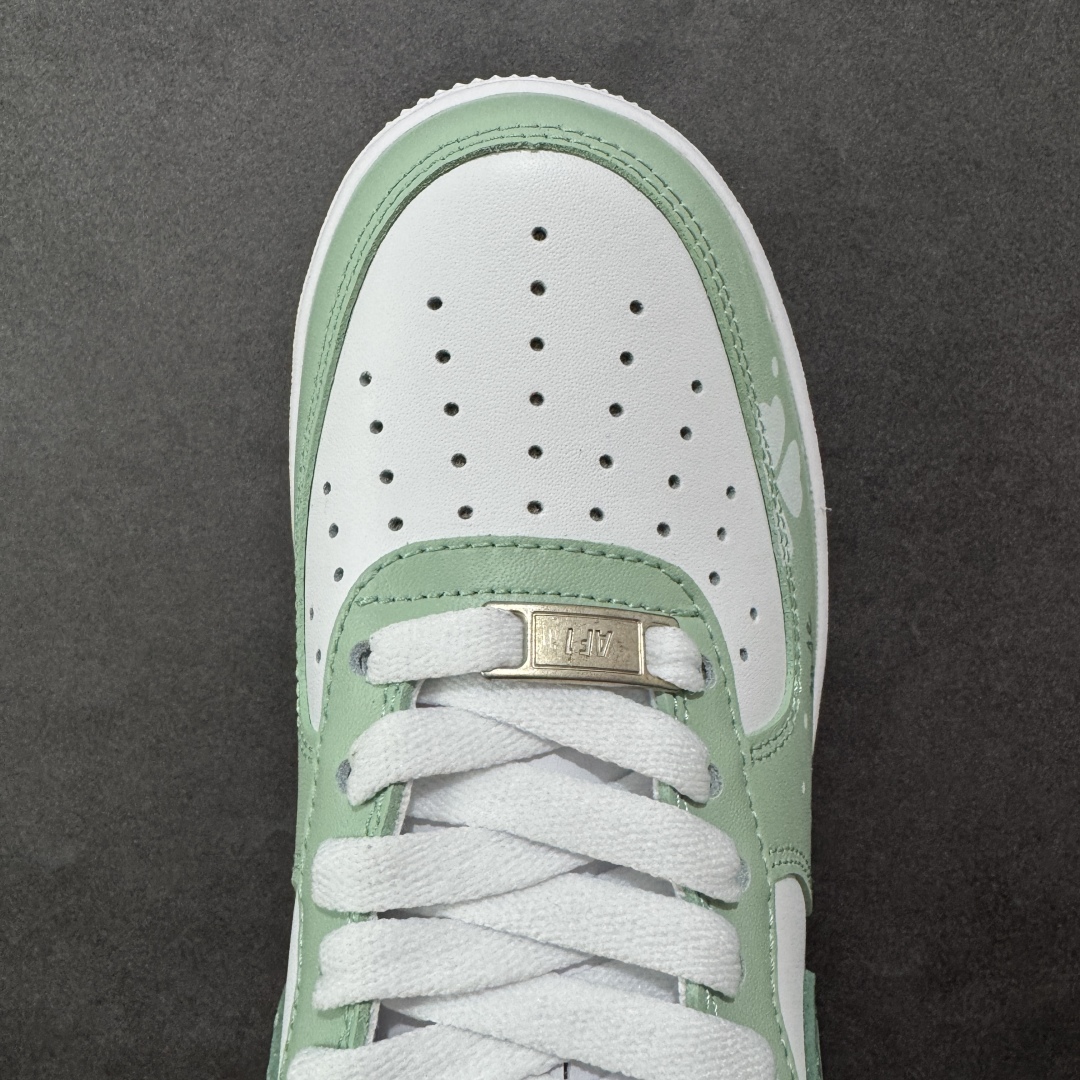 图片[8]-【定制版】Nike Air Force 1\’07 Low 幸运草 绿白 空军一号低帮休闲板鞋  #原楦头原纸板 原装鞋盒 定制五金配件 内置全掌气垫 原厂鞋底 货号：ZH0316-098  尺码：36 36.5 37.5 38 38.5 39 40 40.5 41 42 42.5 43 44 44.5 45 编码：HXSA310320-选品中心