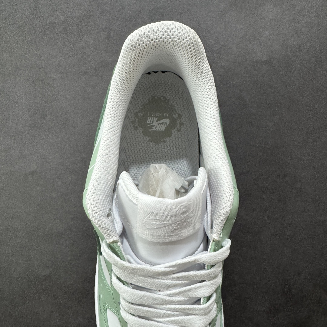 图片[7]-【定制版】Nike Air Force 1\’07 Low 幸运草 绿白 空军一号低帮休闲板鞋  #原楦头原纸板 原装鞋盒 定制五金配件 内置全掌气垫 原厂鞋底 货号：ZH0316-098  尺码：36 36.5 37.5 38 38.5 39 40 40.5 41 42 42.5 43 44 44.5 45 编码：HXSA310320-选品中心
