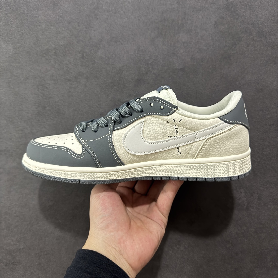 图片[2]-【定制版】Travis Scott x Jordan 1 Low “Labubu拉布布联名” 乔丹倒勾低帮休闲板鞋 原厂全头层皮 大厂纯原品质出货 纯正版型 定制鞋盒 皮料切割干净无任何毛边 细节完美 超高清洁度 货号：DX1888-094 尺码：36 36.5 37.5 38 38.5 39 40 40.5 41 42 42.5 43 44 44.5 45-选品中心