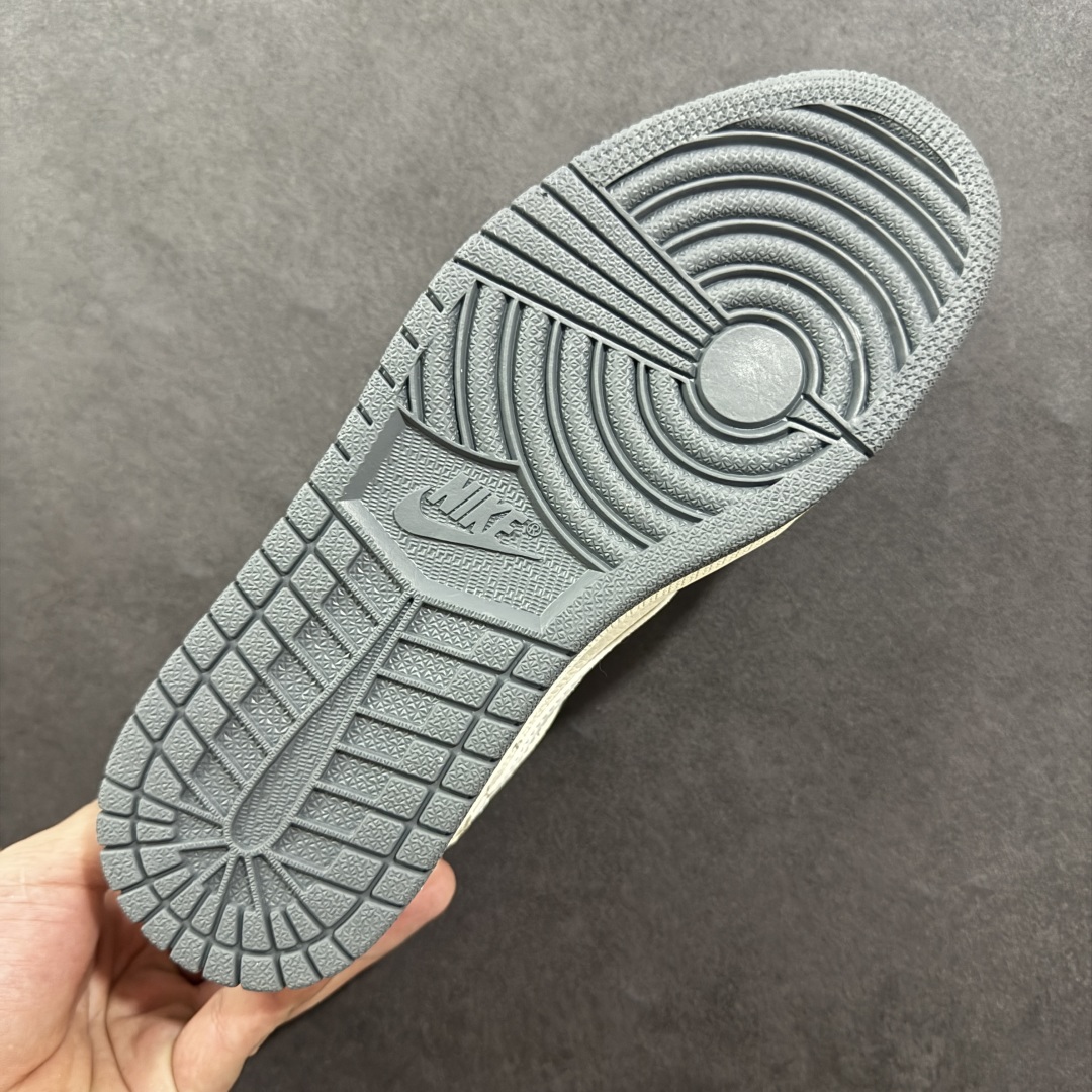 图片[9]-【定制版】Travis Scott x Jordan 1 Low “Labubu拉布布联名” 乔丹倒勾低帮休闲板鞋 原厂全头层皮 大厂纯原品质出货 纯正版型 定制鞋盒 皮料切割干净无任何毛边 细节完美 超高清洁度 货号：DX1888-094 尺码：36 36.5 37.5 38 38.5 39 40 40.5 41 42 42.5 43 44 44.5 45-选品中心