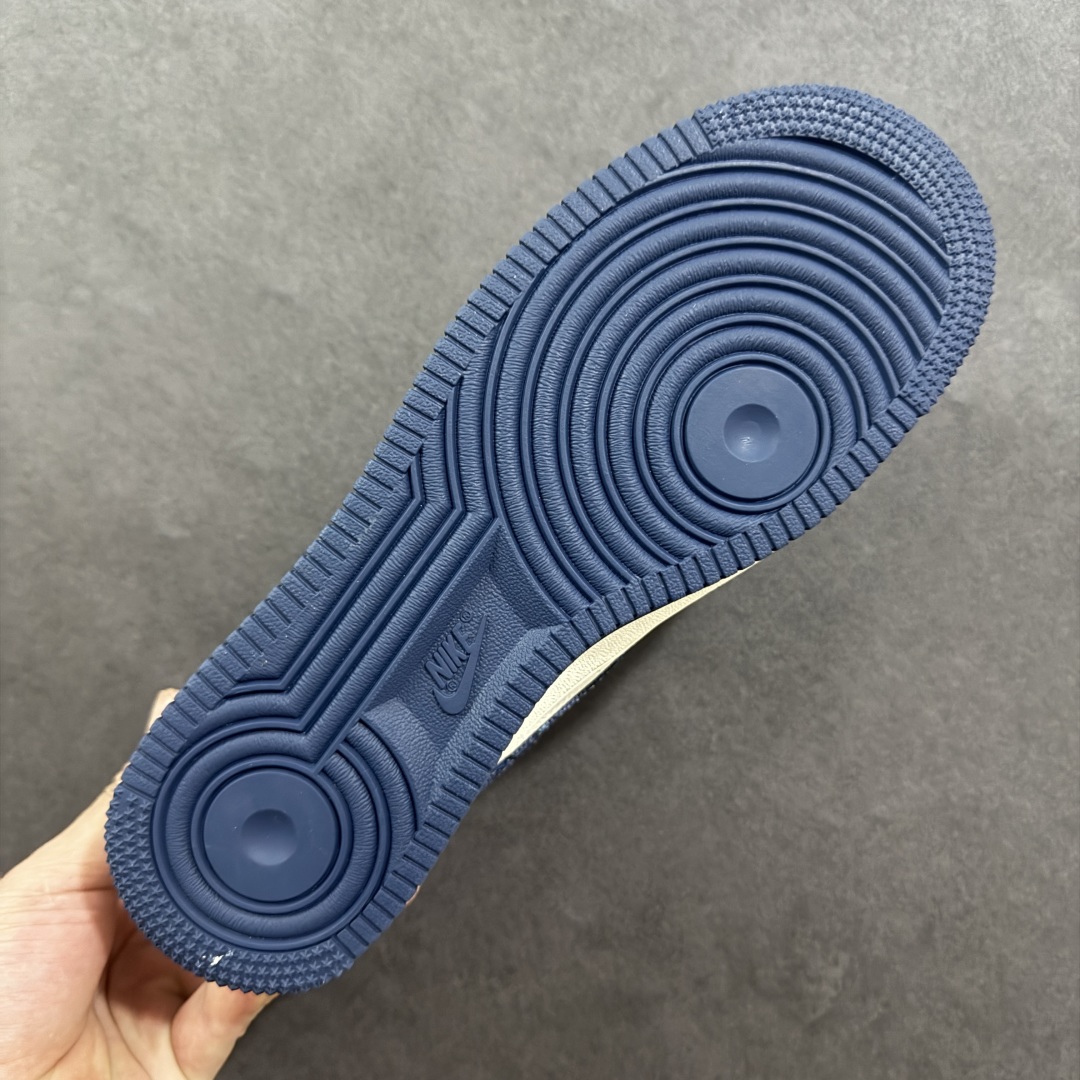 图片[9]-【定制版】Nike Air Force 1\’07 Low LV联名 海军蓝腰果花 空军一号低帮休闲板鞋  #原楦头原纸板 原装鞋盒 定制五金配件 内置全掌气垫 原厂鞋底 货号：JP8028-009  尺码：36 36.5 37.5 38 38.5 39 40 40.5 41 42 42.5 43 44 44.5 45-选品中心