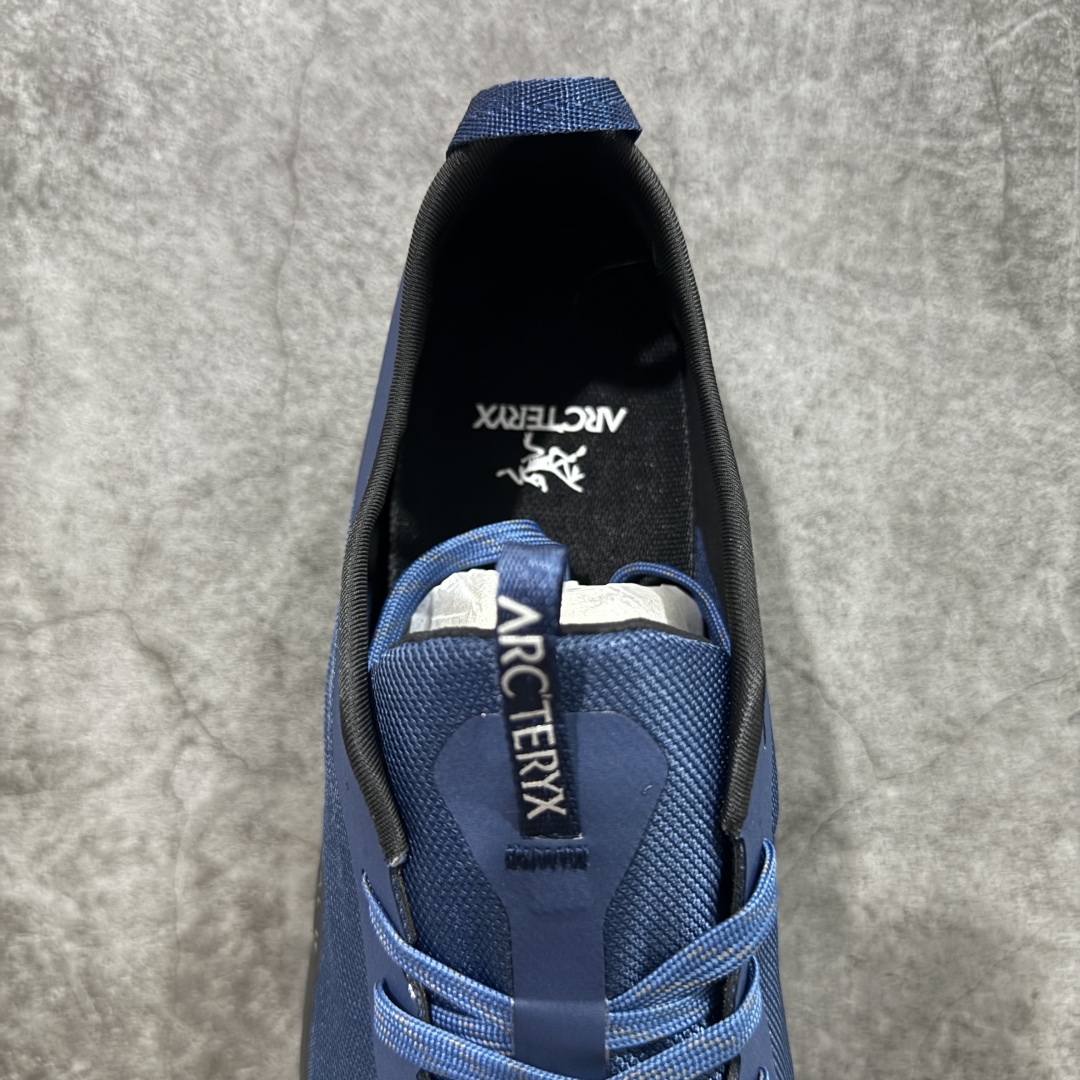 图片[8]-【莞产套盒版】ARC‘TERYX始祖鸟 KONSEAL LT 轻量 男女 登山鞋 夏季透气款 徒步 攀岩 徒步户外休闲鞋 莞产原单 代购指定版本 原数据开发 不掉标 正确高频字体 鸟爪细节完美 区别市场公版货 错误字体货 中底带钢印 礼盒装 男女码齐 带半码 上脚舒适轻便无负重感 四季百搭 始祖鸟 KONSEAL LT轻量户外鞋，这双鞋，不仅仅可以穿着逛街上班，更可以穿着徒步旅游甚至攀岩！说实话，没多少人真的会去攀岩，经我们试穿，这双鞋，日常穿也是非常舒服轻便！搭配日常的衣服完全不违和！结构中底TPU底盘，保护双脚。配置3D模具保护双脚+一体化系带系统，鞋面防撕裂网布、TPU保护膜和牛巴革合成面料，喜欢放心入！这种类型的鞋子咱们家超难得遇到一次，喜欢一定不要错过 尺码：36 36.5 37 38 38.5 39 40 40.5 41 42 42.5 43 44 44.5 45-选品中心