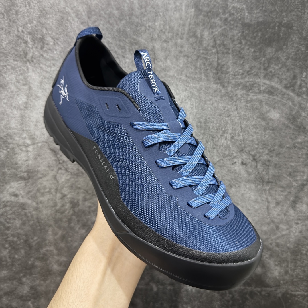 图片[3]-【莞产套盒版】ARC‘TERYX始祖鸟 KONSEAL LT 轻量 男女 登山鞋 夏季透气款 徒步 攀岩 徒步户外休闲鞋 莞产原单 代购指定版本 原数据开发 不掉标 正确高频字体 鸟爪细节完美 区别市场公版货 错误字体货 中底带钢印 礼盒装 男女码齐 带半码 上脚舒适轻便无负重感 四季百搭 始祖鸟 KONSEAL LT轻量户外鞋，这双鞋，不仅仅可以穿着逛街上班，更可以穿着徒步旅游甚至攀岩！说实话，没多少人真的会去攀岩，经我们试穿，这双鞋，日常穿也是非常舒服轻便！搭配日常的衣服完全不违和！结构中底TPU底盘，保护双脚。配置3D模具保护双脚+一体化系带系统，鞋面防撕裂网布、TPU保护膜和牛巴革合成面料，喜欢放心入！这种类型的鞋子咱们家超难得遇到一次，喜欢一定不要错过 尺码：36 36.5 37 38 38.5 39 40 40.5 41 42 42.5 43 44 44.5 45-选品中心