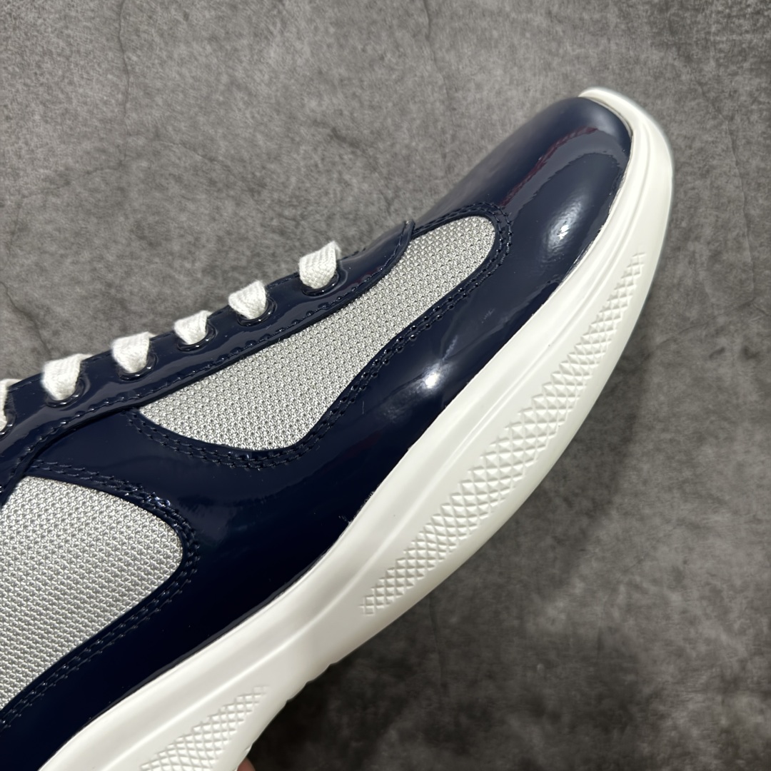 图片[6]-【X1纯原】外贸鬼佬版 东莞纯原顶级品质 原版一比一开发 普拉达 Prada Linea Rossa 徽标彰显独特的设计格调 （正品原版黑色外盒版本⚠️）海外畅销版 低帮休闲运动鞋 3厘米轻质柔韧鞋底 橡胶胎面花纹 海淘代购同渠道品质 高端零售 外贸充正专供 完美楦型 正确卡色 质感媲美原版 细节与原版一致 请注意区分市面版本 尺码：40 41 42 43 44 45 46 47-选品中心