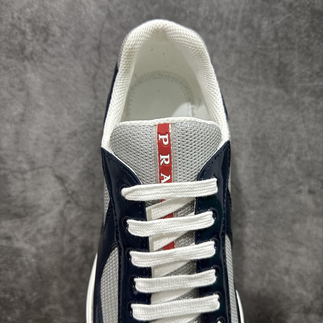 图片[8]-【X1纯原】外贸鬼佬版 东莞纯原顶级品质 原版一比一开发 普拉达 Prada Linea Rossa 徽标彰显独特的设计格调 （正品原版黑色外盒版本⚠️）海外畅销版 低帮休闲运动鞋 3厘米轻质柔韧鞋底 橡胶胎面花纹 海淘代购同渠道品质 高端零售 外贸充正专供 完美楦型 正确卡色 质感媲美原版 细节与原版一致 请注意区分市面版本 尺码：40 41 42 43 44 45 46 47-选品中心