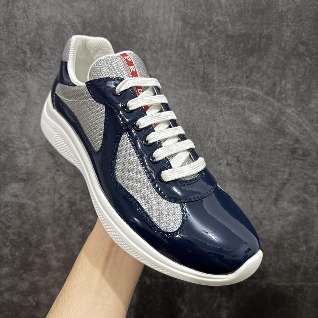 图片[3]-【X1纯原】外贸鬼佬版 东莞纯原顶级品质 原版一比一开发 普拉达 Prada Linea Rossa 徽标彰显独特的设计格调 （正品原版黑色外盒版本⚠️）海外畅销版 低帮休闲运动鞋 3厘米轻质柔韧鞋底 橡胶胎面花纹 海淘代购同渠道品质 高端零售 外贸充正专供 完美楦型 正确卡色 质感媲美原版 细节与原版一致 请注意区分市面版本 尺码：40 41 42 43 44 45 46 47-选品中心