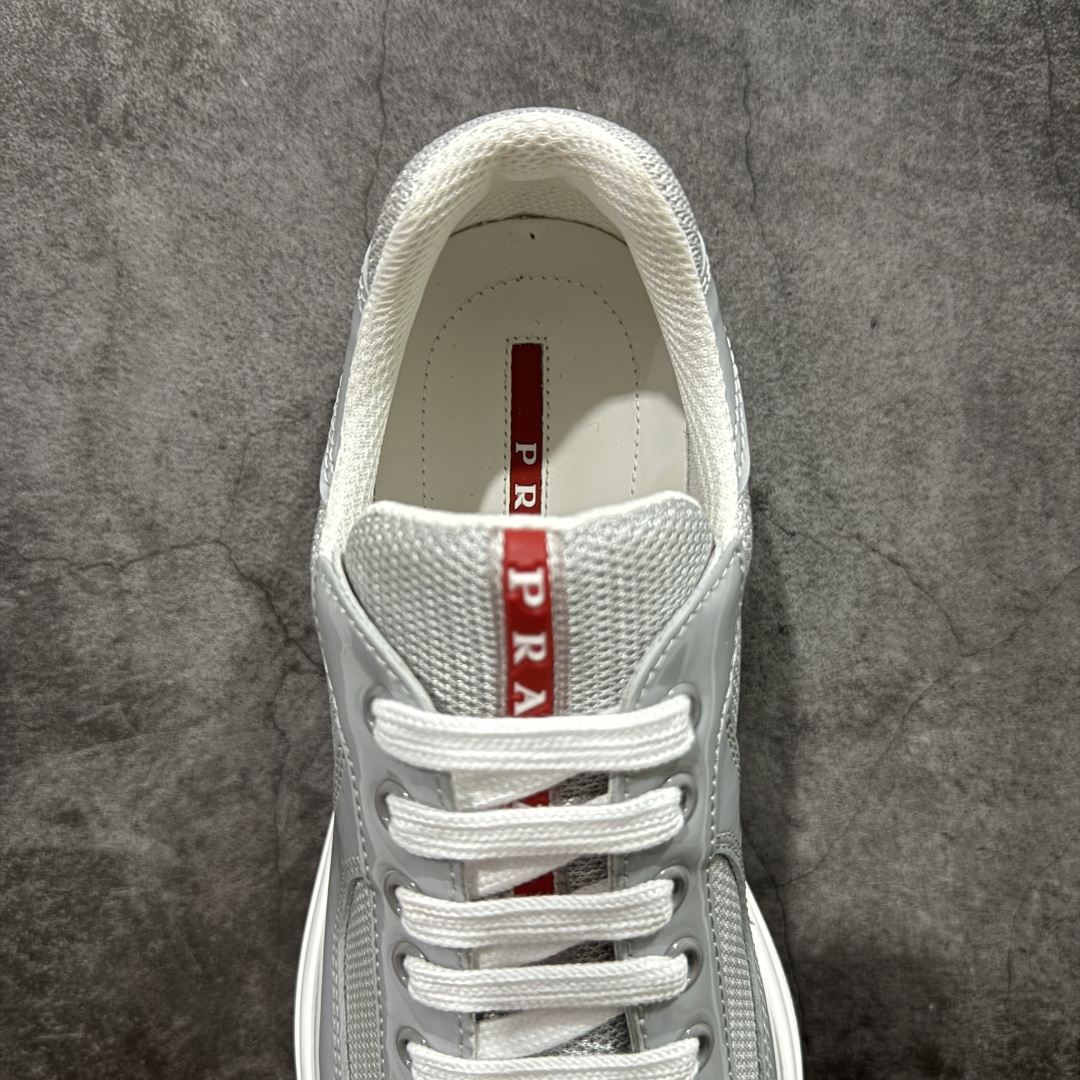 图片[8]-【X1纯原】外贸鬼佬版 东莞纯原顶级品质 原版一比一开发 普拉达 Prada Linea Rossa 徽标彰显独特的设计格调 （正品原版黑色外盒版本⚠️）海外畅销版 低帮休闲运动鞋 3厘米轻质柔韧鞋底 橡胶胎面花纹 海淘代购同渠道品质 高端零售 外贸充正专供 完美楦型 正确卡色 质感媲美原版 细节与原版一致 请注意区分市面版本 尺码：40 41 42 43 44 45 46 47-选品中心