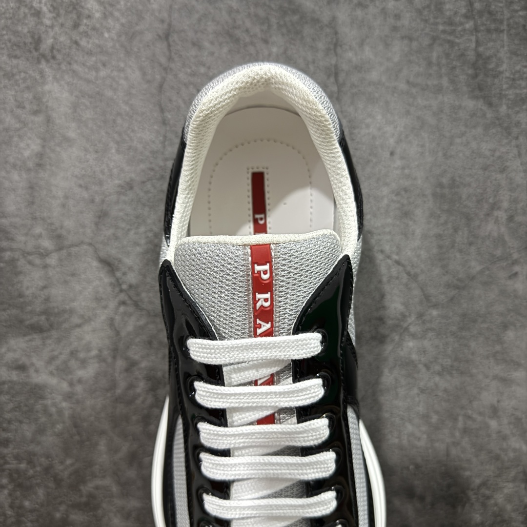 图片[8]-【X1纯原】外贸鬼佬版 东莞纯原顶级品质 原版一比一开发 普拉达 Prada Linea Rossa 徽标彰显独特的设计格调 （正品原版黑色外盒版本⚠️）海外畅销版 低帮休闲运动鞋 3厘米轻质柔韧鞋底 橡胶胎面花纹 海淘代购同渠道品质 高端零售 外贸充正专供 完美楦型 正确卡色 质感媲美原版 细节与原版一致 请注意区分市面版本 尺码：40 41 42 43 44 45 46 47-选品中心