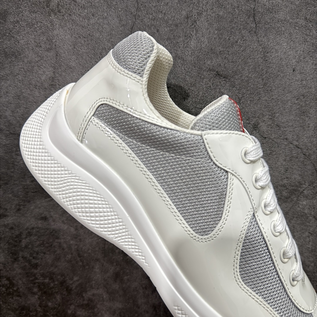 图片[7]-【X1纯原】外贸鬼佬版 东莞纯原顶级品质 原版一比一开发 普拉达 Prada Linea Rossa 徽标彰显独特的设计格调 （正品原版黑色外盒版本⚠️）海外畅销版 低帮休闲运动鞋 3厘米轻质柔韧鞋底 橡胶胎面花纹 海淘代购同渠道品质 高端零售 外贸充正专供 完美楦型 正确卡色 质感媲美原版 细节与原版一致 请注意区分市面版本 尺码：40 41 42 43 44 45 46 47-选品中心