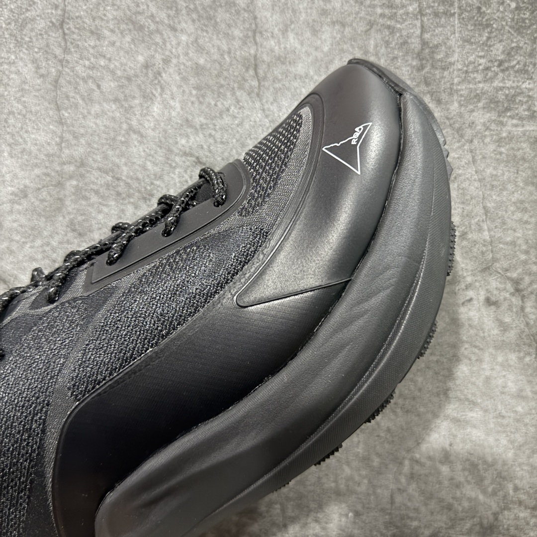 图片[6]-【莞产纯原】意大利ROA.POYANA SELLA户外夏季运动鞋网纱休闲登山鞋网面透气 卡塔琳娜 登山款 – ROA 的 Sella 以多洛米蒂山脉的塞拉山脉命名，将轻盈透气与持久的回弹力和色的抓地力结合在一起 ﹣这要归功于两项 Vibram 技术的组合，即鞋底的 Traction lugs 和 Megagrip ﹣前者使鞋面能够像楔子一样覆盖鞋跟区域的鞋底，模糊了底部单元和鞋面之间的界限。 后者是由 Texon 独家开发的， Texon 贡献了其专有 ProWeave Jacquard 工艺，开发出定制的一体式编织鞋面，具有各种厚度区域，可提供所需的脚部支撑。 ﹣鞋面：54%再生聚酯纤维，35%聚酰胺，11％热塑性聚酰胺 ﹣鞋底：70％橡胶，30% Phylon 尺码：39 40 41 42 43 44 45-选品中心