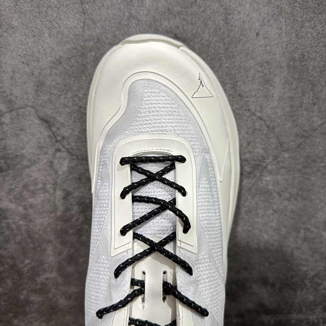 图片[5]-【莞产纯原】意大利ROA.POYANA SELLA户外夏季运动鞋网纱休闲登山鞋网面透气 卡塔琳娜 登山款 – ROA 的 Sella 以多洛米蒂山脉的塞拉山脉命名，将轻盈透气与持久的回弹力和色的抓地力结合在一起 ﹣这要归功于两项 Vibram 技术的组合，即鞋底的 Traction lugs 和 Megagrip ﹣前者使鞋面能够像楔子一样覆盖鞋跟区域的鞋底，模糊了底部单元和鞋面之间的界限。 后者是由 Texon 独家开发的， Texon 贡献了其专有 ProWeave Jacquard 工艺，开发出定制的一体式编织鞋面，具有各种厚度区域，可提供所需的脚部支撑。 ﹣鞋面：54%再生聚酯纤维，35%聚酰胺，11％热塑性聚酰胺 ﹣鞋底：70％橡胶，30% Phylon 尺码：39 40 41 42 43 44 45-选品中心