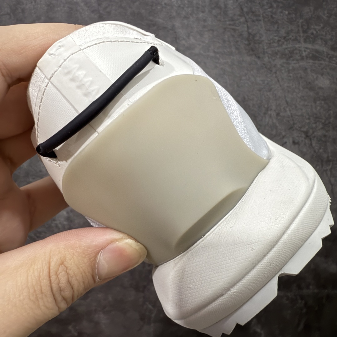 图片[2]-【莞产纯原】意大利ROA.POYANA SELLA户外夏季运动鞋网纱休闲登山鞋网面透气 卡塔琳娜 登山款 – ROA 的 Sella 以多洛米蒂山脉的塞拉山脉命名，将轻盈透气与持久的回弹力和色的抓地力结合在一起 ﹣这要归功于两项 Vibram 技术的组合，即鞋底的 Traction lugs 和 Megagrip ﹣前者使鞋面能够像楔子一样覆盖鞋跟区域的鞋底，模糊了底部单元和鞋面之间的界限。 后者是由 Texon 独家开发的， Texon 贡献了其专有 ProWeave Jacquard 工艺，开发出定制的一体式编织鞋面，具有各种厚度区域，可提供所需的脚部支撑。 ﹣鞋面：54%再生聚酯纤维，35%聚酰胺，11％热塑性聚酰胺 ﹣鞋底：70％橡胶，30% Phylon 尺码：39 40 41 42 43 44 45-选品中心