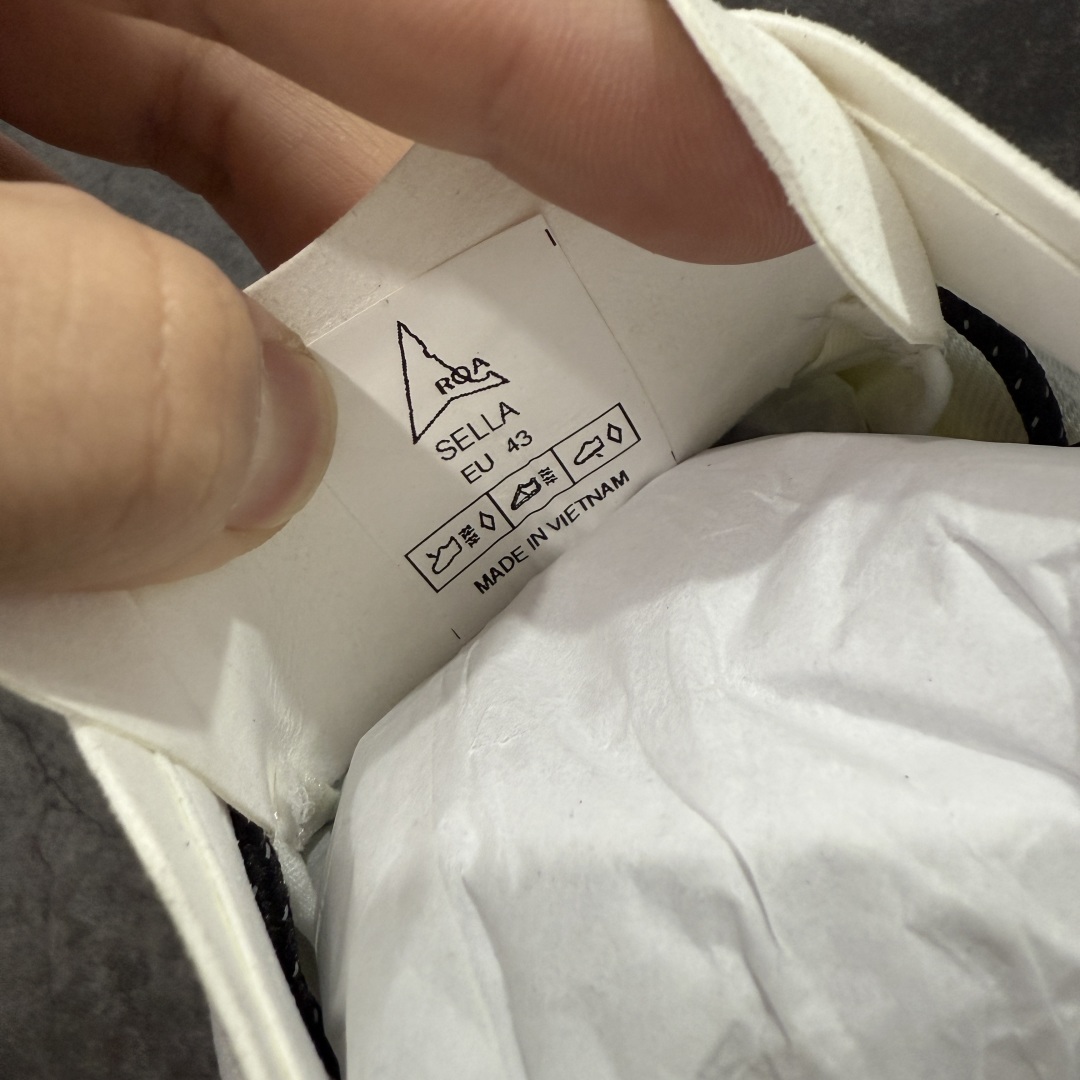 图片[7]-【莞产纯原】意大利ROA.POYANA SELLA户外夏季运动鞋网纱休闲登山鞋网面透气 卡塔琳娜 登山款 – ROA 的 Sella 以多洛米蒂山脉的塞拉山脉命名，将轻盈透气与持久的回弹力和色的抓地力结合在一起 ﹣这要归功于两项 Vibram 技术的组合，即鞋底的 Traction lugs 和 Megagrip ﹣前者使鞋面能够像楔子一样覆盖鞋跟区域的鞋底，模糊了底部单元和鞋面之间的界限。 后者是由 Texon 独家开发的， Texon 贡献了其专有 ProWeave Jacquard 工艺，开发出定制的一体式编织鞋面，具有各种厚度区域，可提供所需的脚部支撑。 ﹣鞋面：54%再生聚酯纤维，35%聚酰胺，11％热塑性聚酰胺 ﹣鞋底：70％橡胶，30% Phylon 尺码：39 40 41 42 43 44 45-选品中心