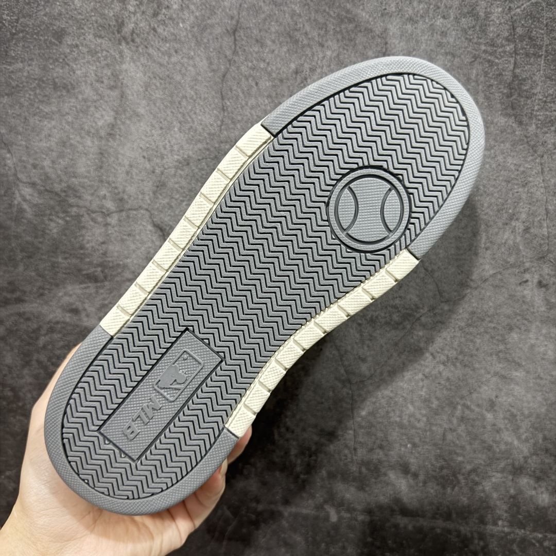 图片[9]-【纯原版】韩国洋基队NY大标潮流老爹鞋 MLB小白鞋市面上唯一顶级纯原版本 原材料打造 原楦原档案数据开发版型 完美鞋头弧度/后套收口效果🆚市面文案版本‼️ 原厂立体填充鞋舌海绵 中底注胶孔原数据开发模具大底 原厂转印标 保证不掉字 内增高6cm 原厂1：1模具开发 原厂进口纳米材质 原厂 全套手提袋 原盒雷射防伪标包装 天猫订单品质 官网尺码35 36 36.5 37.5 38 38.5 39 40 40.5 41 42 42.5 43 44 44.5 45-选品中心