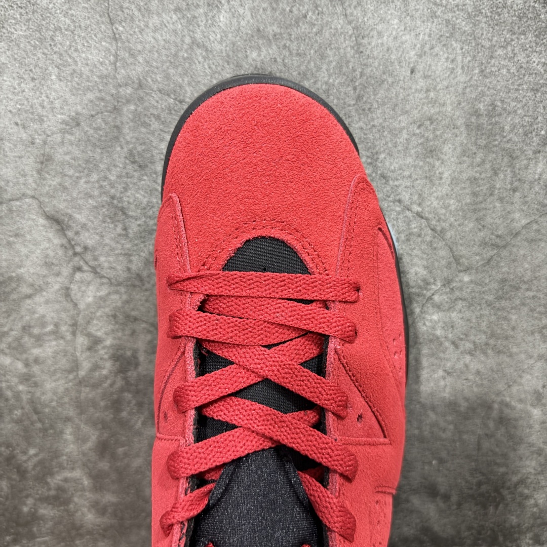 图片[5]-【原厂版】Air Jordan AJ6 Retro \”Toro\” 黑红愤怒的公牛 CT8529-600 耗时半年巨作 全套原纸板楦头开发 确保原汁原味 完美呈现六代版型 一比一鞋头弧度高度鞋身弧度 数据细节工艺流程均保持一致 定制优质皮料 完美鞋型匹配公司货 正确TPU鞋舌锁扣 最新原厂底模 大底卡色咬花完美 鞋柜必备鞋款 终端现货供应 尺码：40 40.5 41 42 42.5 43 44 44.5 45 46 47.5-选品中心