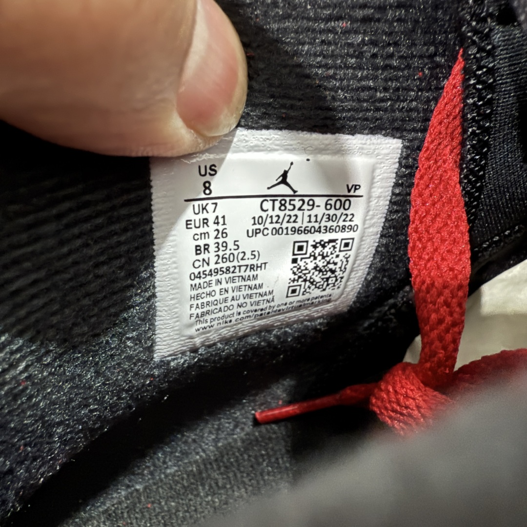 图片[7]-【原厂版】Air Jordan AJ6 Retro \”Toro\” 黑红愤怒的公牛 CT8529-600 耗时半年巨作 全套原纸板楦头开发 确保原汁原味 完美呈现六代版型 一比一鞋头弧度高度鞋身弧度 数据细节工艺流程均保持一致 定制优质皮料 完美鞋型匹配公司货 正确TPU鞋舌锁扣 最新原厂底模 大底卡色咬花完美 鞋柜必备鞋款 终端现货供应 尺码：40 40.5 41 42 42.5 43 44 44.5 45 46 47.5-选品中心