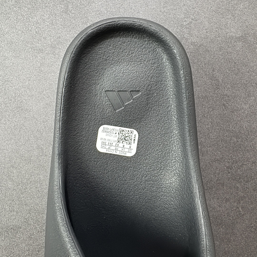 图片[7]-【Lw客定单】YEEZY SLIDE 椰子拖鞋 福利清货 雾面黑玛瑙 HQ6448 同源公司EVA粒子环保塑料 原厂指令配方 弹性卡色均保持原鞋一致 匠心打造 采用原厂进口MD全套模具打造 全套原楦头 鞋口弧度大小 鞋面色泽质感同步原鞋 LOGO内侧钢印清晰工整 原厂定制原标 同比ZP 符合人体设计 独家开发至48.5码 尺码： 39 40.5 42 43 44.5 46 47 48.5偏小一码-选品中心