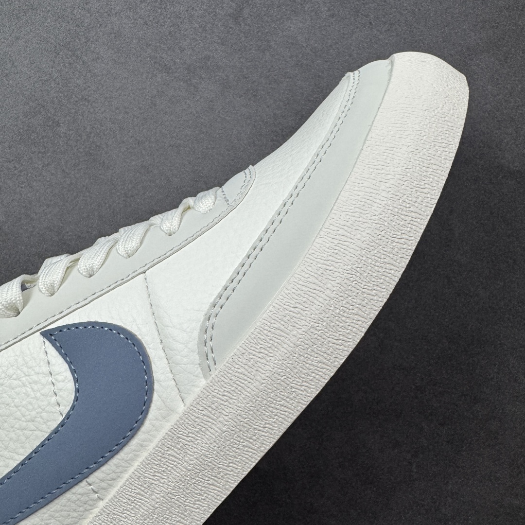 图片[5]-【公司级】Nike Killshot 2 耐克 低帮 白蓝色 男女同款 减震耐磨低邦板鞋 元年款低帮网球鞋中汲取灵感，采用丰富纹理皮革焕新鞋面设计，塑就新颖外观。鞋面采用丰富纹理柔软舒适皮革打造，部分位置以皮革加以点缀；打造时尚休闲风范，后跟位置Nike字母印花，鞋身两侧Swoosh Logo采用蓝色点缀，鞋舌绣标上Nike Swooshh Logo辅以b白色刺绣呈现，最后以米白色中底及同色橡胶外底完善整体设计收尾。 货号：HQ1657-106 尺码：35.5 36 36.5 37.5 38 38.5 39 40 40.5 41 42 42.5 43 44 44.5 45 编码：HXSA210220-选品中心
