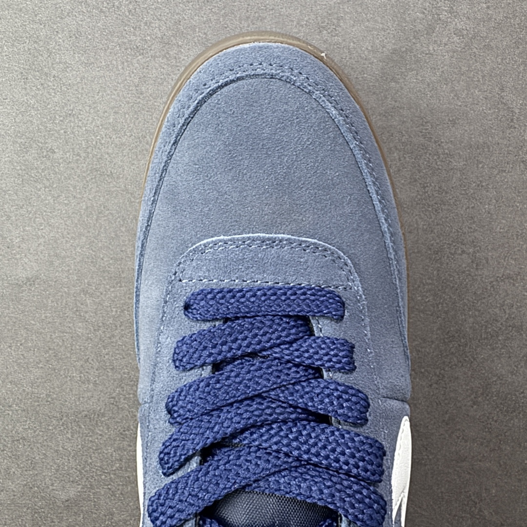 图片[8]-【公司级】Nike Killshot 2 耐克 低帮 白蓝色 男女同款 减震耐磨低邦板鞋 元年款低帮网球鞋中汲取灵感，采用丰富纹理皮革焕新鞋面设计，塑就新颖外观。鞋面采用丰富纹理柔软舒适皮革打造，部分位置以皮革加以点缀；打造时尚休闲风范，后跟位置Nike字母印花，鞋身两侧Swoosh Logo采用蓝色点缀，鞋舌绣标上Nike Swooshh Logo辅以b白色刺绣呈现，最后以米白色中底及同色橡胶外底完善整体设计收尾。 货号：FQ8903-400 尺码：35.5 36 36.5 37.5 38 38.5 39 40 40.5 41 42 42.5 43 44 44.5 45 编码：HXSA210220-选品中心