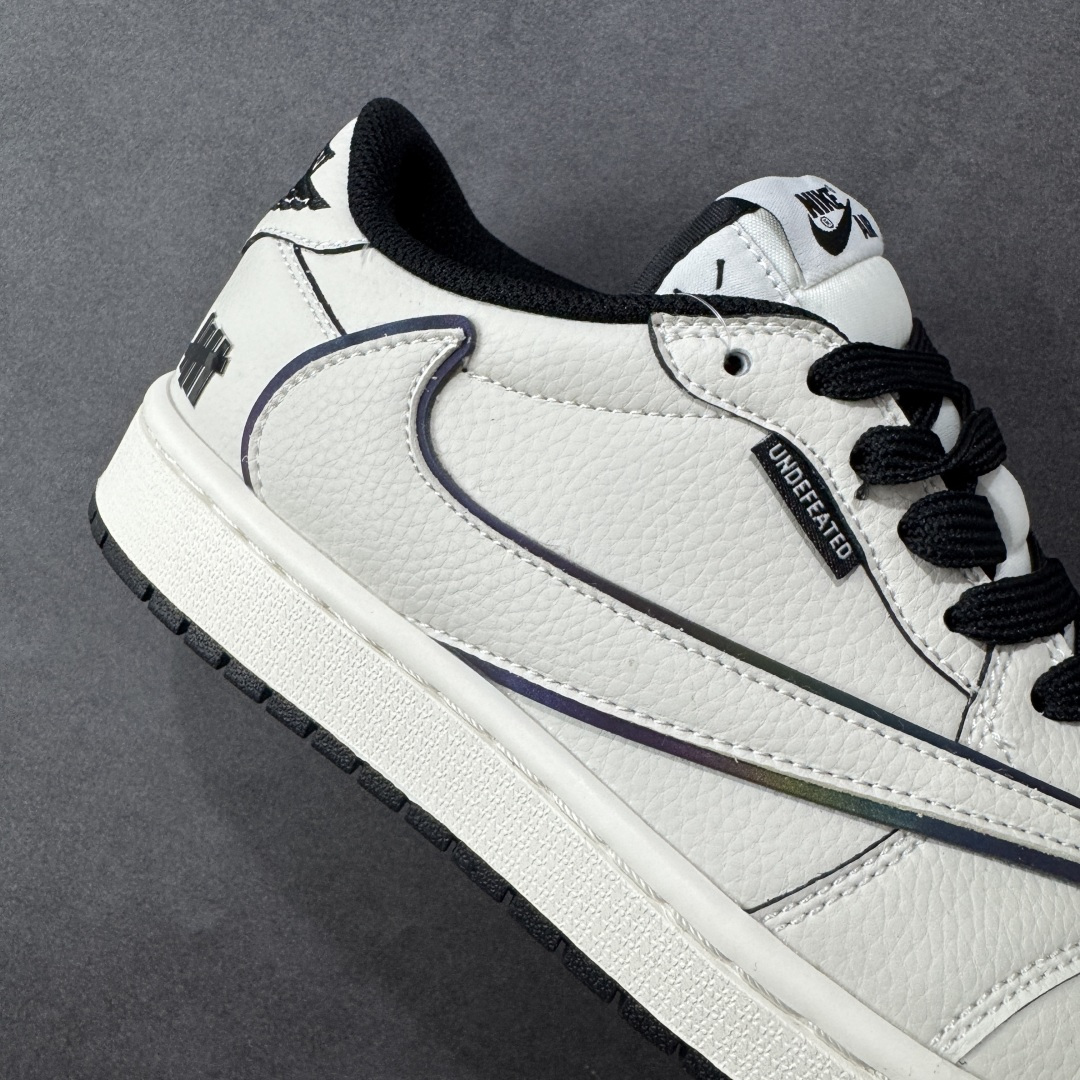 定制版Undefeated x Travis Scott x Air Jordan 1 Low Und x AJ1 低帮 米白黑倒钩 DF1845-531