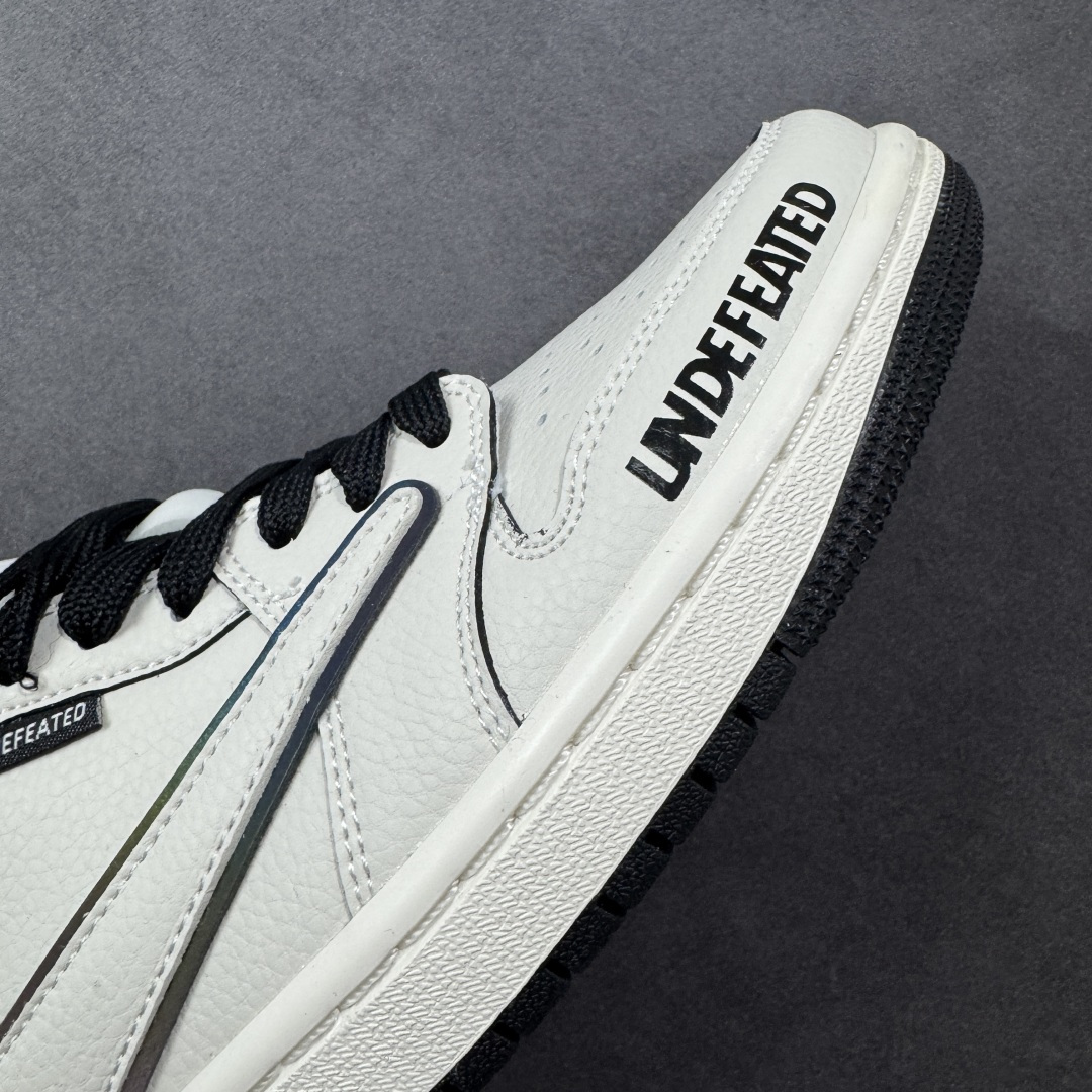 定制版Undefeated x Travis Scott x Air Jordan 1 Low Und x AJ1 低帮 米白黑倒钩 DF1845-531