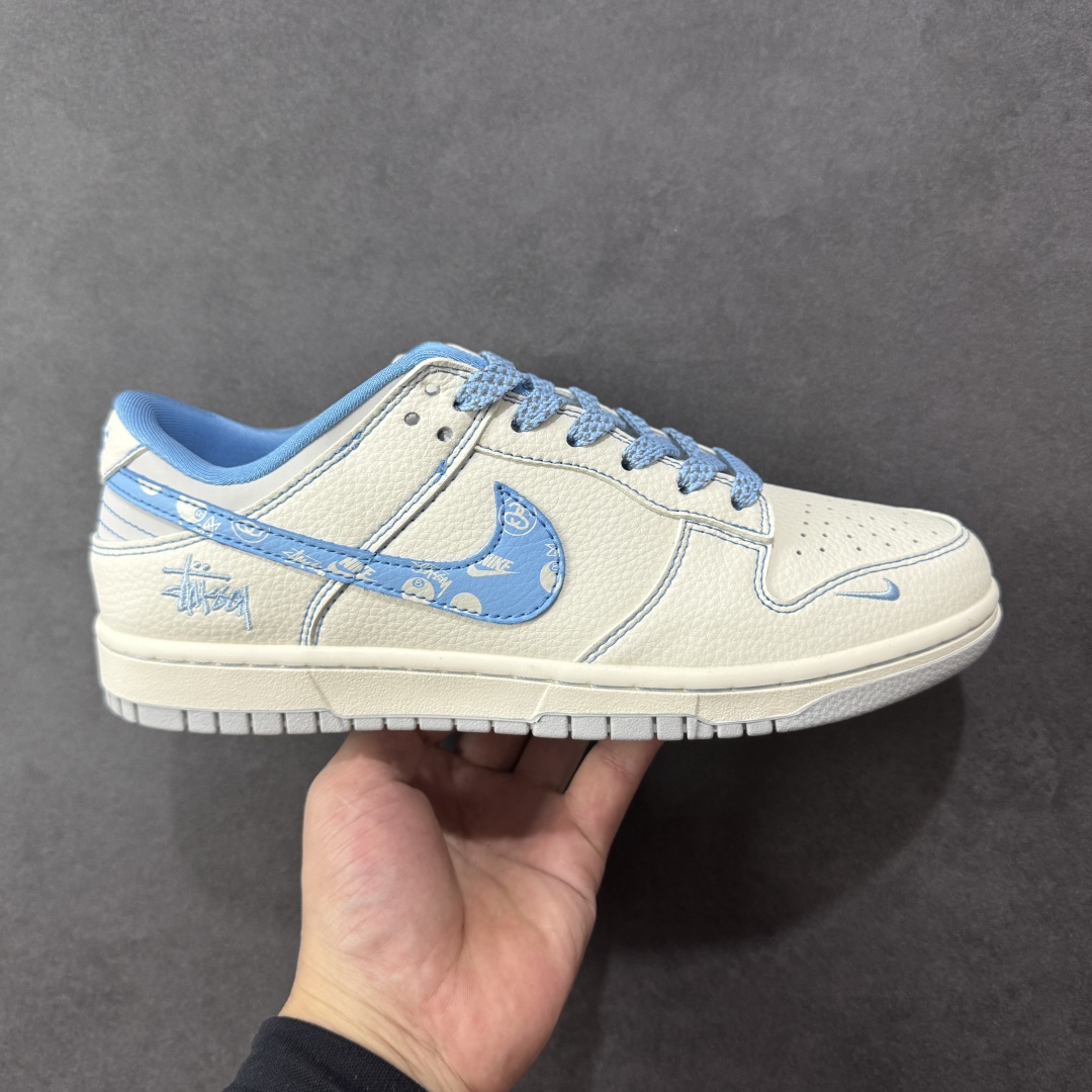 【定制版】Nike Dunk Low Retro 斯图西联名 周年高端定制 低帮休闲板鞋 定制鞋盒 大厂纯原品质出货 超高清洁度 皮料切割干净无任何毛边 细节完美 货号:XF8698-082 尺码:36 36.5 37.5 38 38.5 39 40 40.5 41 42 42.5 43 44 44.5 45 编码:CCB310320-选品中心