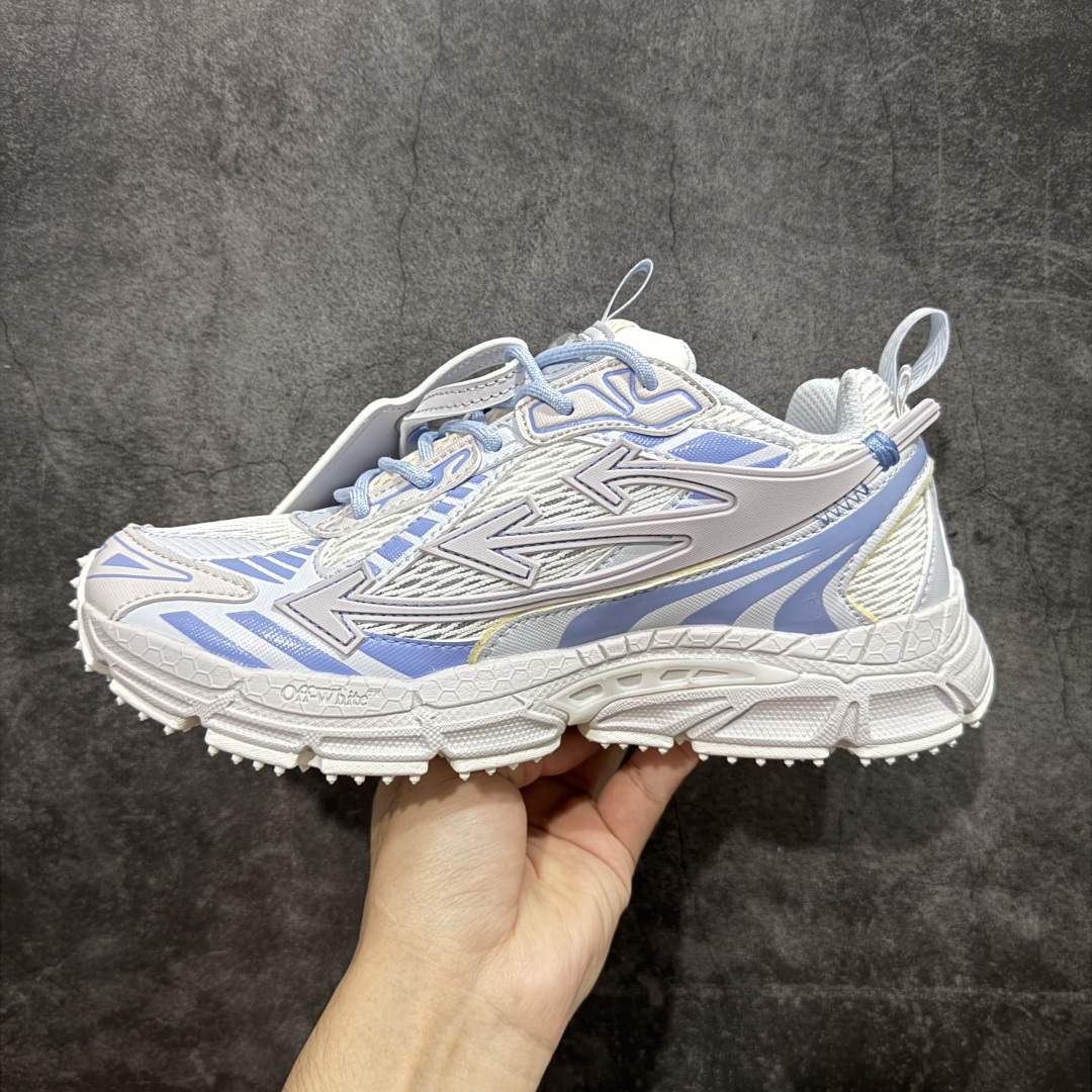 图片[2]-【纯原OK版本】Off-White 2024年OW最新款跑鞋 百分百原盒正确版 原楦原纸板数据开发 4层分离大底#鞋面采用3d立体打印和多种材料拼接而成#防滑耐磨透气性轻便跑鞋 作为曾经爆火 并且定位奢潮领域的标志性品牌 Off-White 仍需要不断更新符合当下潮流时尚的复古运动鞋款，以期收获基本盘消费者的关注 此次更新的 Off-White 新款运动鞋将经典复古老爹鞋细节设计更加夸张化 并将标志性箭头设计置于显著位置 除此之外 整个系列的色彩搭配也可谓纷繁多样 总有一款适合你 尺码：36 37 38 39 40 41 42 43 44 45 46 47-选品中心