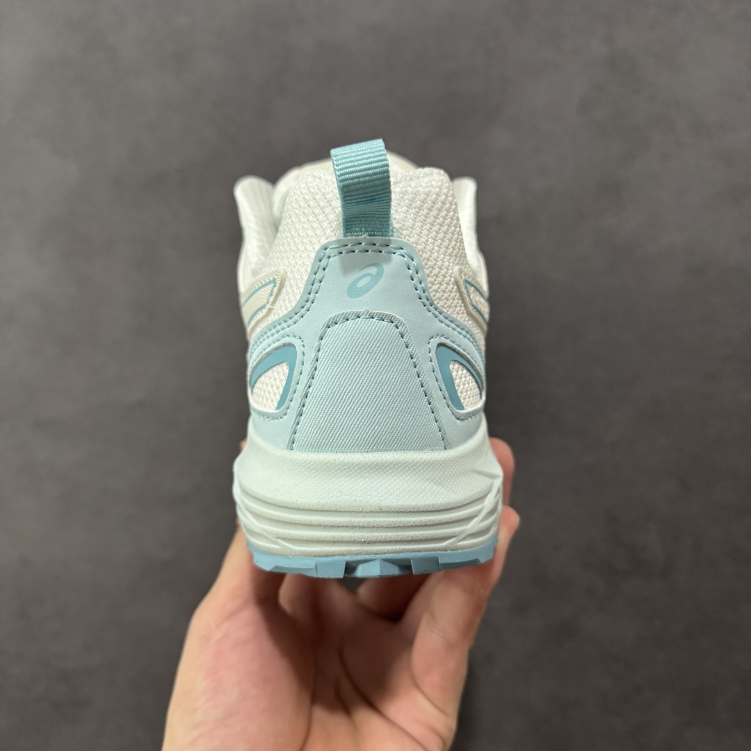图片[4]-【公司级】亚瑟士 ASICS GEL-SONOMA CN 轻盈舒适耐磨透气 低帮 洞洞鞋 凉鞋 复古缓震越野运动鞋1012B584-021 硬核户外党必入的3大理由 ✅ “踩碎石如平地”的抓地黑科技，独家 **AHAR耐磨外底** +逆向齿纹设计，实测雨后青石板路零打滑！陡坡下冲时脚掌像被“钉”在地面，防滑性能吊打普通跑鞋 ✅ GEL缓震+透气网布的“矛盾组合”**后跟内置 **亚瑟士GEL胶**，跳落差2米的岩石地膝盖无震感；鞋头却用 **mono纱透气网布**，38℃高温徒步也不闷脚 ✅ 轻到能追山羊的越野神器，单只鞋仅285g（男码42），比一瓶矿泉水还轻！周末穿越10公里山林，脚踝毫无拖坠感，灵活度堪比轻量化登山鞋。 货号： 1012B656-101 尺码： 35.5-45 编码： YQB230240-选品中心