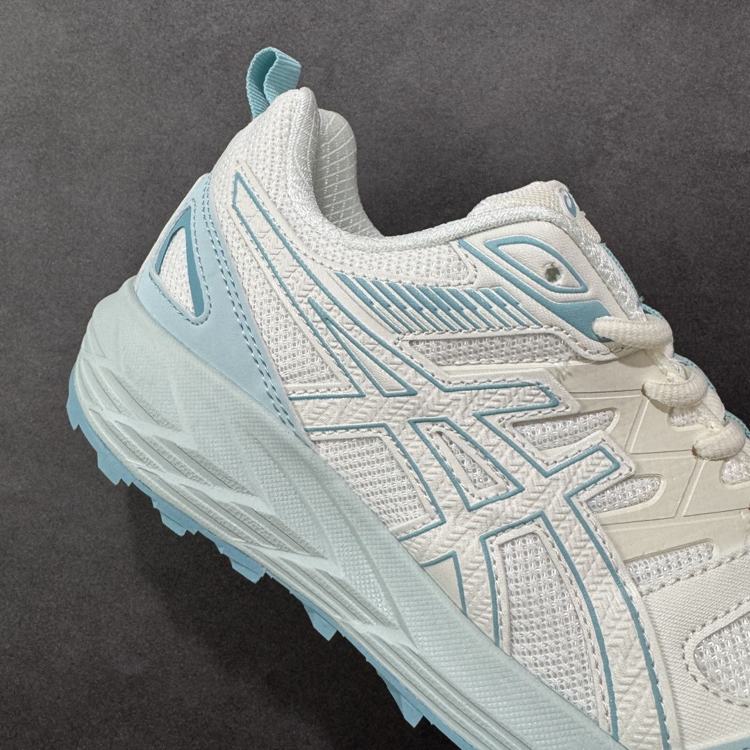 图片[6]-【公司级】亚瑟士 ASICS GEL-SONOMA CN 轻盈舒适耐磨透气 低帮 洞洞鞋 凉鞋 复古缓震越野运动鞋1012B584-021 硬核户外党必入的3大理由 ✅ “踩碎石如平地”的抓地黑科技，独家 **AHAR耐磨外底** +逆向齿纹设计，实测雨后青石板路零打滑！陡坡下冲时脚掌像被“钉”在地面，防滑性能吊打普通跑鞋 ✅ GEL缓震+透气网布的“矛盾组合”**后跟内置 **亚瑟士GEL胶**，跳落差2米的岩石地膝盖无震感；鞋头却用 **mono纱透气网布**，38℃高温徒步也不闷脚 ✅ 轻到能追山羊的越野神器，单只鞋仅285g（男码42），比一瓶矿泉水还轻！周末穿越10公里山林，脚踝毫无拖坠感，灵活度堪比轻量化登山鞋。 货号： 1012B656-101 尺码： 35.5-45 编码： YQB230240-选品中心