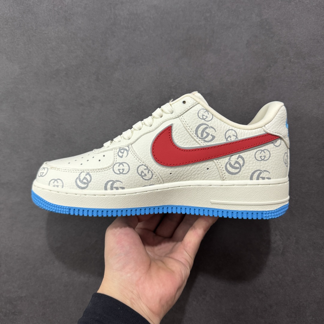 图片[2]-【定制版】Nike Air Force 1\’07 Low 古驰联名 白红蓝 空军一号低帮休闲板鞋  #高级夜光效果 工艺难度大 原楦头原纸板 原装鞋盒 原厂鞋底 超高清洁度 细节完美 货号：SC0601-572  尺码：36 36.5 37.5 38 38.5 39 40 40.5 41 42 42.5 43 44 44.5 45-选品中心