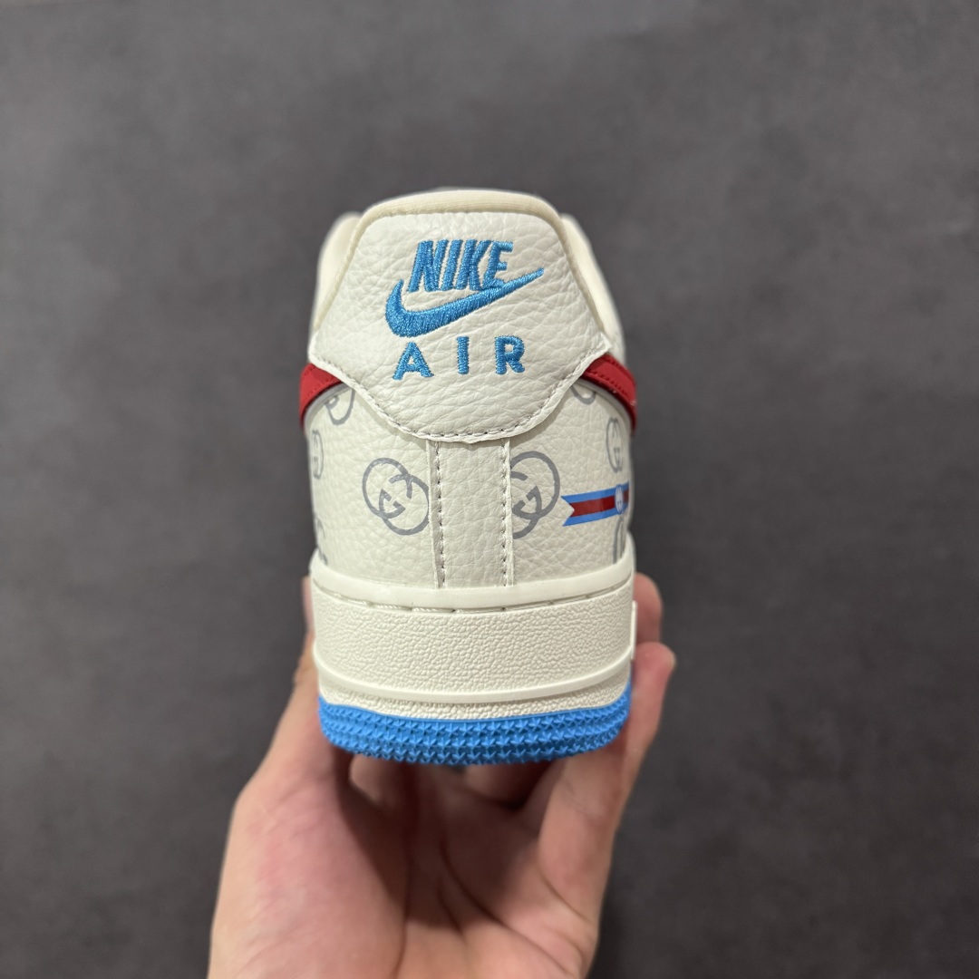 图片[4]-【定制版】Nike Air Force 1\’07 Low 古驰联名 白红蓝 空军一号低帮休闲板鞋  #高级夜光效果 工艺难度大 原楦头原纸板 原装鞋盒 原厂鞋底 超高清洁度 细节完美 货号：SC0601-572  尺码：36 36.5 37.5 38 38.5 39 40 40.5 41 42 42.5 43 44 44.5 45-选品中心