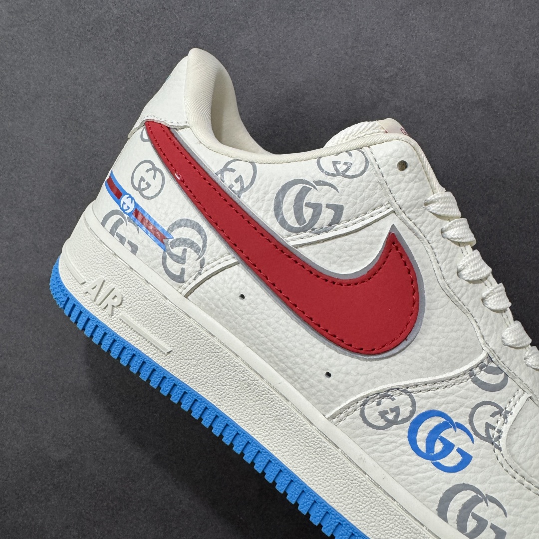图片[6]-【定制版】Nike Air Force 1\’07 Low 古驰联名 白红蓝 空军一号低帮休闲板鞋  #高级夜光效果 工艺难度大 原楦头原纸板 原装鞋盒 原厂鞋底 超高清洁度 细节完美 货号：SC0601-572  尺码：36 36.5 37.5 38 38.5 39 40 40.5 41 42 42.5 43 44 44.5 45-选品中心