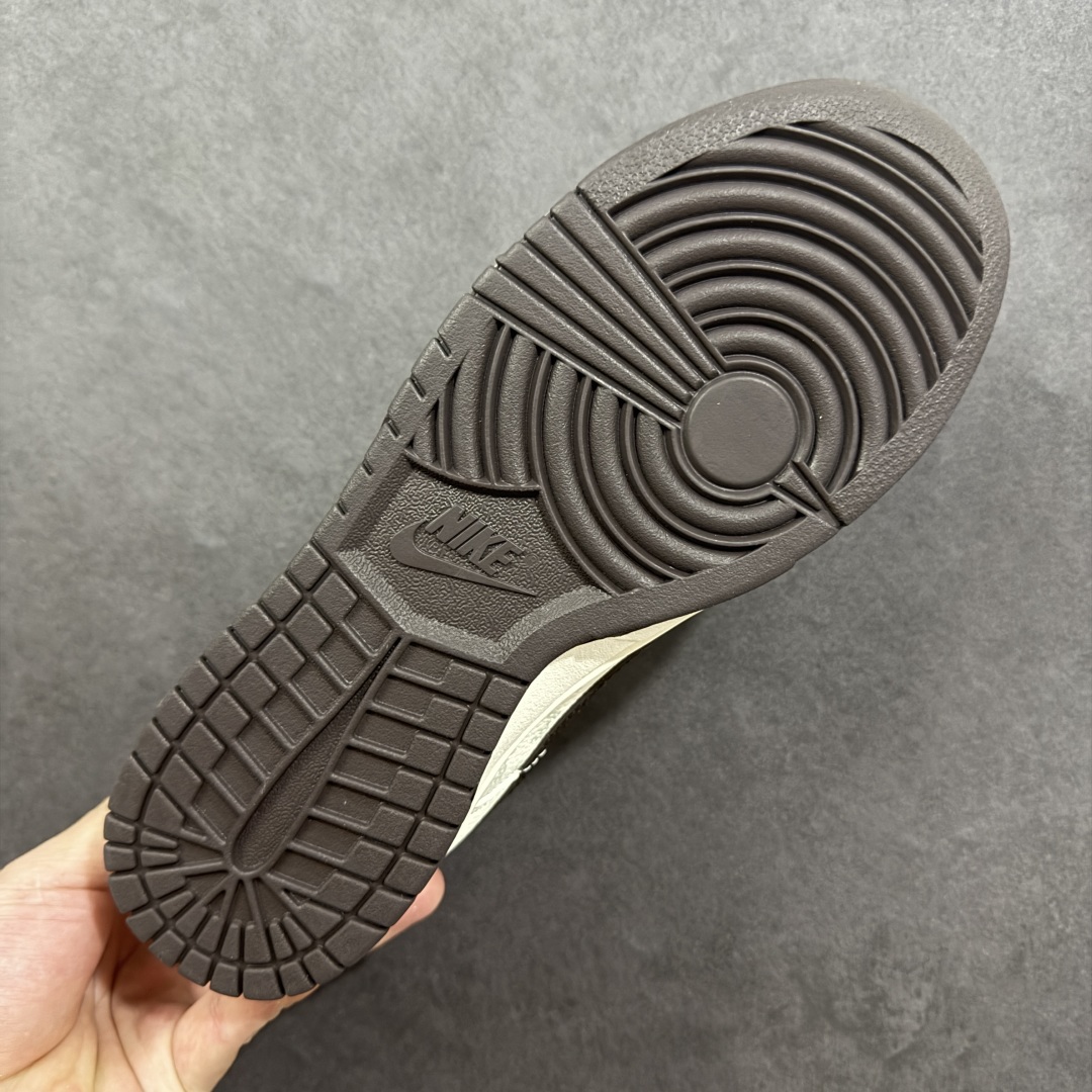 图片[9]-【定制版】Nike SB Dunk Low Bape联名 鳞纹米棕勾 高端定制 低帮休闲板鞋  #定制鞋盒 大厂纯原品质出货 超高清洁度 皮料切割干净无任何毛边 细节完美 货号：QW5836-016  尺码：36 36.5 37.5 38 38.5 39 40 40.5 41 42 42.5 43 44 44.5 45-选品中心