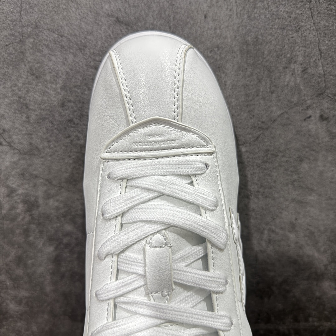 图片[5]-【外贸专供版】Nigo x Louis Vuitton LV联名款 阿甘 低帮运动休闲鞋 大厂出品 品质板正 此次系列包括从简约风格的运动鞋到引人注目的跑鞋 LV 以其标志性的厚底和现代美学脱颖而出 而其他款式则采用了奢华的麂皮 皮革和帆布等材质 一些运动鞋设计富有未来感 强调功能性与舒适性 并向运动风格的奢华鞋履迈进 每个细节都按原版1：1开发 面料 头层皮 内里 进口透气网里 鞋底原版开模防滑TPU材质 底厚3CM 尺码：36 37 38 39 40 41 42 43 44 45 46-选品中心