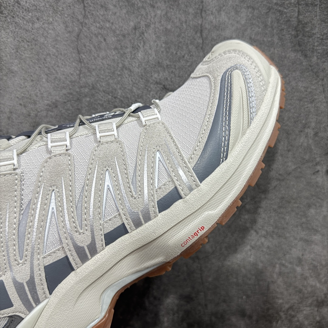 图片[6]-【巅峰版】SALOMON XA Pro 3D Suede 灰生胶 472436 萨洛蒙潮流越野机能户外功能鞋 纯原外贸平台特供订单 耗时半年巨作 全套原纸板楦头开发 原厂特供网布配套加持 确保原汁原味 完美呈现版型 原档数据独家私模五层组合大底 男女鞋同步官方开发 原装Ortholite轻量化鞋垫 中底布带钢印编号 原厂TPU锁扣 进口港宝加持 后跟自然饱满 还原公司包裹性 鞋面采用SENSIFT贴合技术 全方位贴合包裹脚型 鞋跟部鞋底牵引设计 提供强大的抓地性能 更适应野外崎岖不平的道路 其3D ADVANCED CHASSIS底盘 材料轻量大化 钉齿设计更具稳定性 防护性 鞋底易磨损区运用CONTAGRIP高耐磨材料 应对城市硬质路面长距离跑考验 尺码：36 36.5 37.5 38 38.5 39 40 40.5 41 42 42.5 43 44 44.5 45 46-选品中心