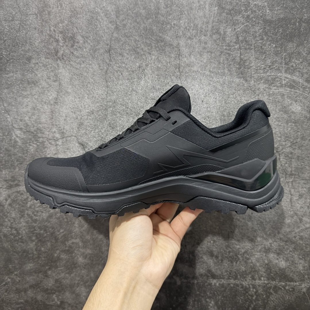 图片[2]-【公司级】凯乐石KAILAS 界山 户外运动 舒适时尚 防滑透气 低帮 登山徒步鞋 男款 墨黑 KAILAS凯乐石品牌是全球三大全系攀登品牌之一，于2003年创立于中国广州，致力于为有攀登梦想的户外运动员及爱好者，研发制造功能性专业装备，满足他们在极限环境下安全舒适的需求，凯乐石专注于科技面料的开发及专业功能设计，产品线覆盖登山、攀岩、徒步、越野跑山、露营、旅行等多项户外运动，通过运动员的测试反馈，不断进化迭代，产品荣获国内外大奖71座，发明专利21个，更突破性的自主研发攀登器械，打造出中国的攀登硬实力 尺码：39 40 41 42 43 44-选品中心