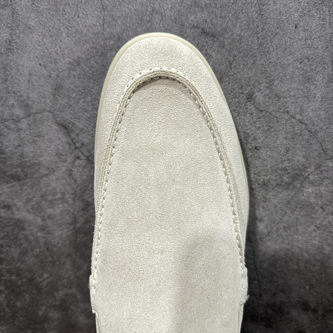 图片[5]-【佛山超A版】Loro Piana LP Walk Low 生活系列低帮复古百搭德训风休闲运动板鞋一脚蹬 意大利顶级奢侈品牌·诺悠翩雅 这款新款绒面革网球鞋采用超低帮设计 适合全年穿着 并具有防水性能 包边鞋底营造轻松迷人的色彩组合 将功能性与低调个性风格和谐融合 打造都市着装的理想鞋履选择 鞋跟处饰以Kummel色嵌片 柔软小牛皮鞋舌 压印LP徽标 棉质鞋带材质 鞋面：牛剖层绒面革 鞋底：橡胶 衬里：牛皮革 尺码： 39 40 41 42 43 44 45-选品中心