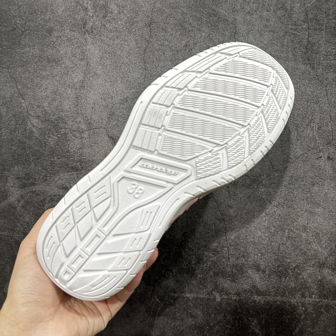 图片[9]-【XA纯原版】Balenciaga Hamptons Worn-Out 巴黎世家十八18代 涤纶（聚酯纤维）牛皮革 圆头系带 低帮 生活休闲板鞋 全套原纸板楦头开发 最原汁原味的灵魂版型 全鞋荧光划线卡点 胶水把控整洁度追求极致完美 每一双都是工艺品 多重QC质检 超越公司货的品控标准 实实在在的免检产品 原盒原配 正确字体电绣 粗细、位置、大小正确 侧边TPU 透气孔匹配意产原版 正确分离大底 TPU软底 原版一致大底LOGO 立体感十足 原厂皮料水洗做旧 采购原厂网纱 偏大一码 尺码：35 36 37 38 39 40-选品中心