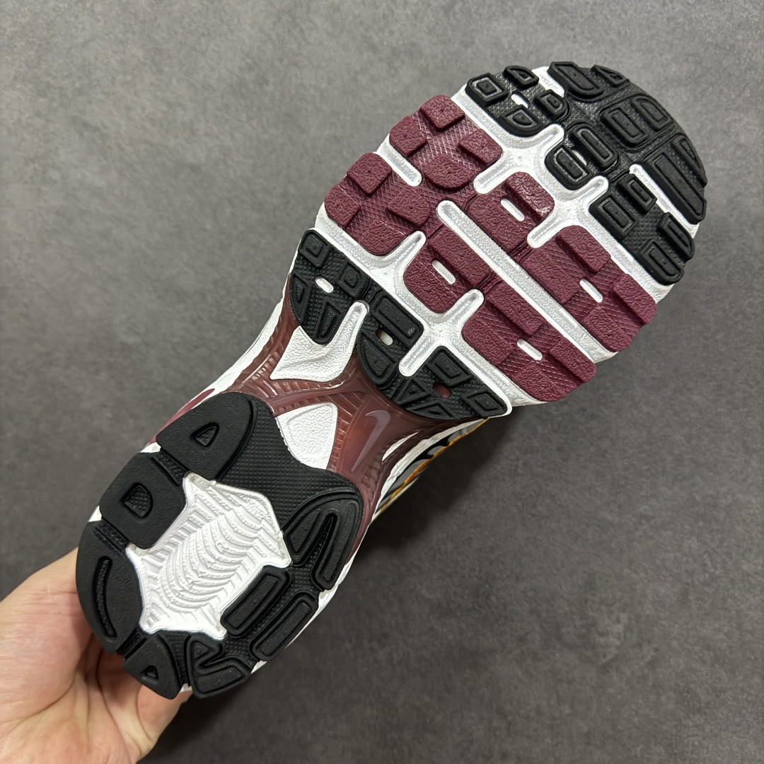 图片[9]-【原厂版】Nike Air Max Moto 2K 百搭舒适耐磨 低帮跑步鞋 银橙 官方同步配色 夏季新款 低帮轻便休闲透气网面跑步鞋 货号： HQ2056 尺码： 36 36.5 37.5 38 38.5 39 40 40.5 41 42 42.5 43 44 45-选品中心