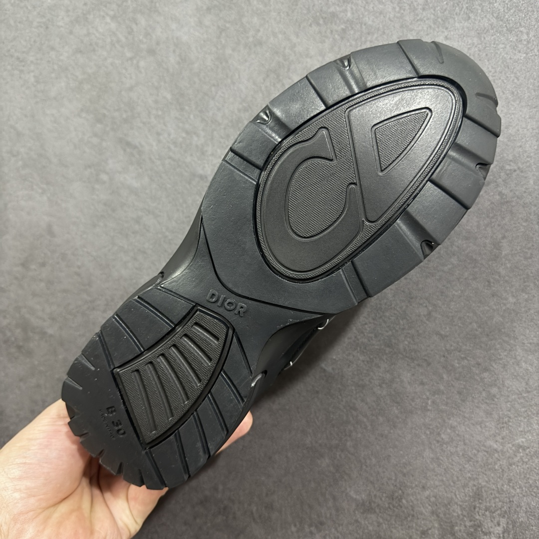 图片[9]-【公司级】Dior B30 迪奥 B30 CD鞋 低帮 黑白色 网布圆头系带 侧面字母徽标低邦生活休闲鞋 Christian Dior，简称迪奥(Dior) ，是法国著名高价奢侈品品牌。迪奥公司由法国时装设计师克里斯汀.迪奥创立，总部设在巴黎。 自1946年创始以来，Dior一直是华丽与高雅的代名词。不论是时 装、化妆品或是其他产品，克里斯汀.迪奥在时尚殿堂一直雄踞顶端Dior之所以能成为经典，除了其创新中又带着优雅的设计，亦培育出许多优秀b的年轻设计师。 货号：3SN279ZRF _H912 尺码：36 37 38 39 40 41 42 43 44 45 46 编码：HXSB230240-选品中心
