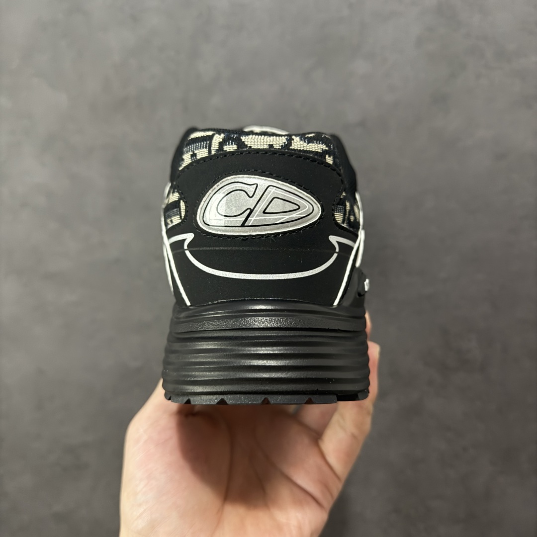 图片[4]-【公司级】Dior B30 迪奥 B30 CD鞋 低帮 黑白色 网布圆头系带 侧面字母徽标低邦生活休闲鞋 Christian Dior，简称迪奥(Dior) ，是法国著名高价奢侈品品牌。迪奥公司由法国时装设计师克里斯汀.迪奥创立，总部设在巴黎。 自1946年创始以来，Dior一直是华丽与高雅的代名词。不论是时 装、化妆品或是其他产品，克里斯汀.迪奥在时尚殿堂一直雄踞顶端Dior之所以能成为经典，除了其创新中又带着优雅的设计，亦培育出许多优秀b的年轻设计师。 货号：3SN279ZRF _H912 尺码：36 37 38 39 40 41 42 43 44 45 46 编码：HXSB230240-选品中心