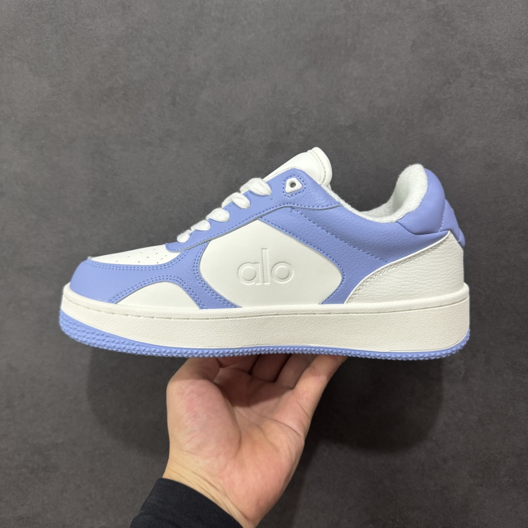 图片[2]-【定制版】Alo Yoga Recovery Mode 拉布布，人气单品 舒适简约防滑耐磨低帮休闲板鞋 Alo Yoga于2007年创立于洛杉矶，意在传播有意识的运动，同时激发人们的健康意识与创造力。品牌的核心理念在于制作能够带来完美体验的瑜伽服饰与功能性单品，让有意识的运动融入并改变生活。 尺码：36-45-选品中心