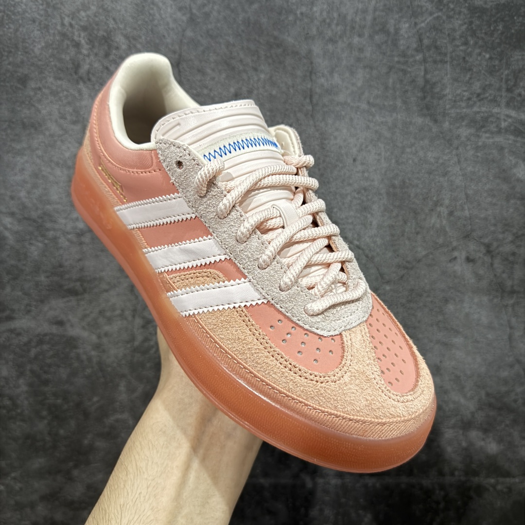 图片[3]-【纯原神版】Bad Bunny x AD 阿迪 Gazelle Indoor 坏痞兔联名低帮运动休闲板鞋 JS5052 鞋面采用皮革环保纤维革材质 外置RB橡胶大底，耐磨不打滑 T字鞋头设计，侧边金色logo 尺码：35.5 36 36.5 37 38 38.5 39 40 40.5 41 42 42.5 43 44 44.5 45-选品中心