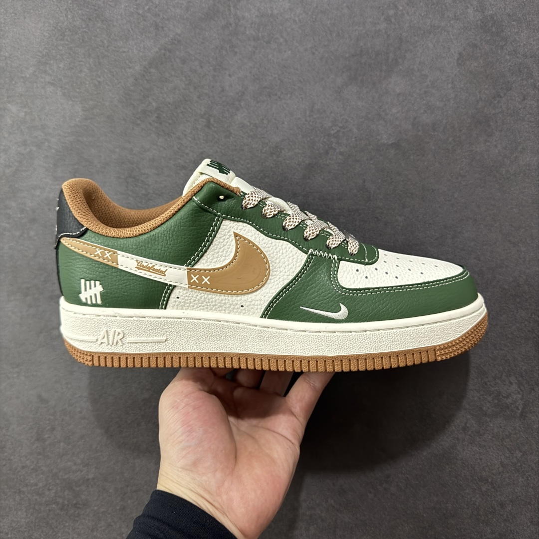 【定制版】Nike Air Force 1\'07 Low UN联名 草绿拼接生胶 空军一号低帮休闲板鞋  #原楦头原纸板 原装鞋盒 定制五金配件 内置全掌气垫 原厂鞋底 货号:JP8028-006  尺码:36 36.5 37.5 38 38.5 39 40 40.5 41 42 42.5 43 44 44.5 45-选品中心
