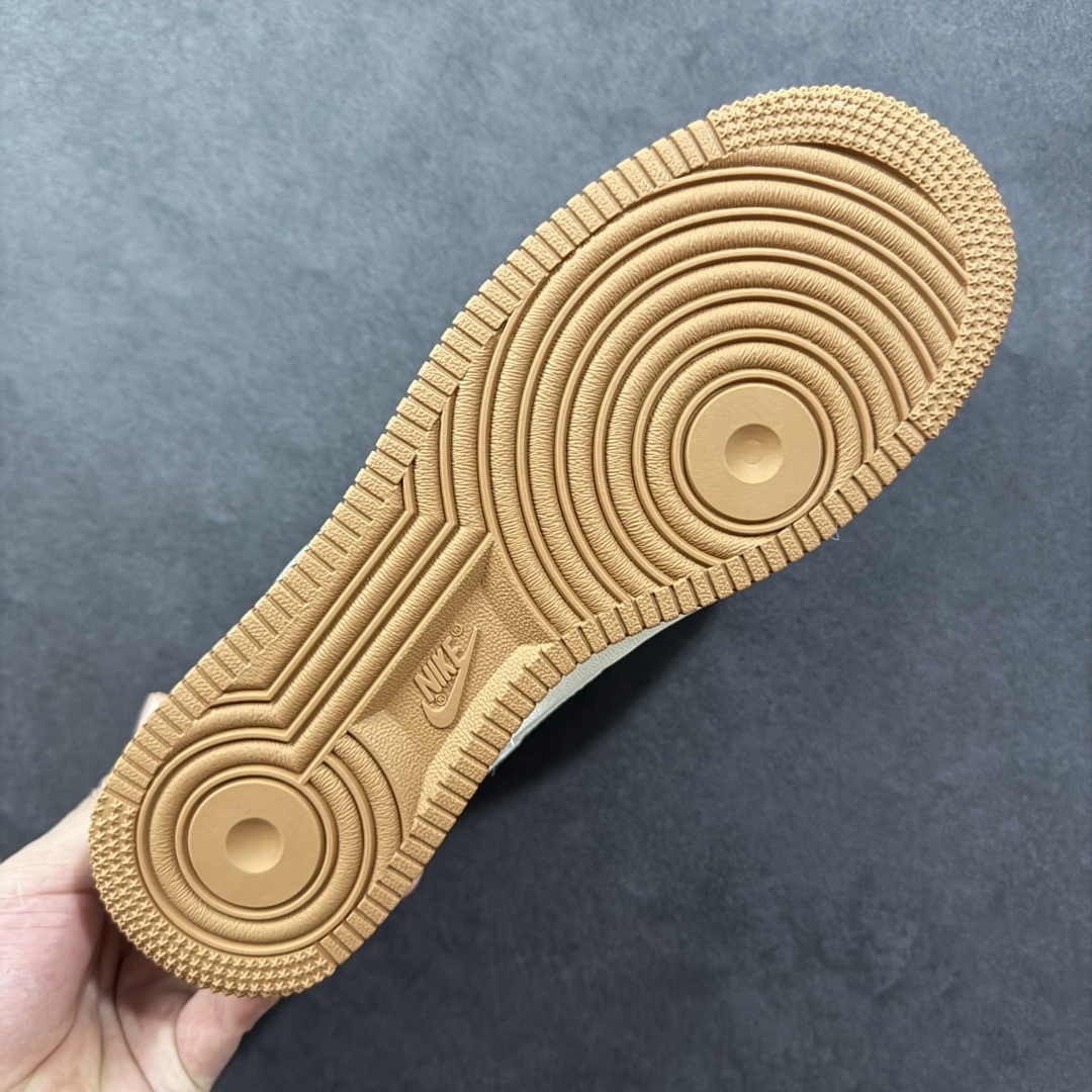 图片[9]-【定制版】Nike Air Force 1\’07 Low UN联名 草绿拼接生胶 空军一号低帮休闲板鞋  #原楦头原纸板 原装鞋盒 定制五金配件 内置全掌气垫 原厂鞋底 货号：JP8028-006  尺码：36 36.5 37.5 38 38.5 39 40 40.5 41 42 42.5 43 44 44.5 45-选品中心