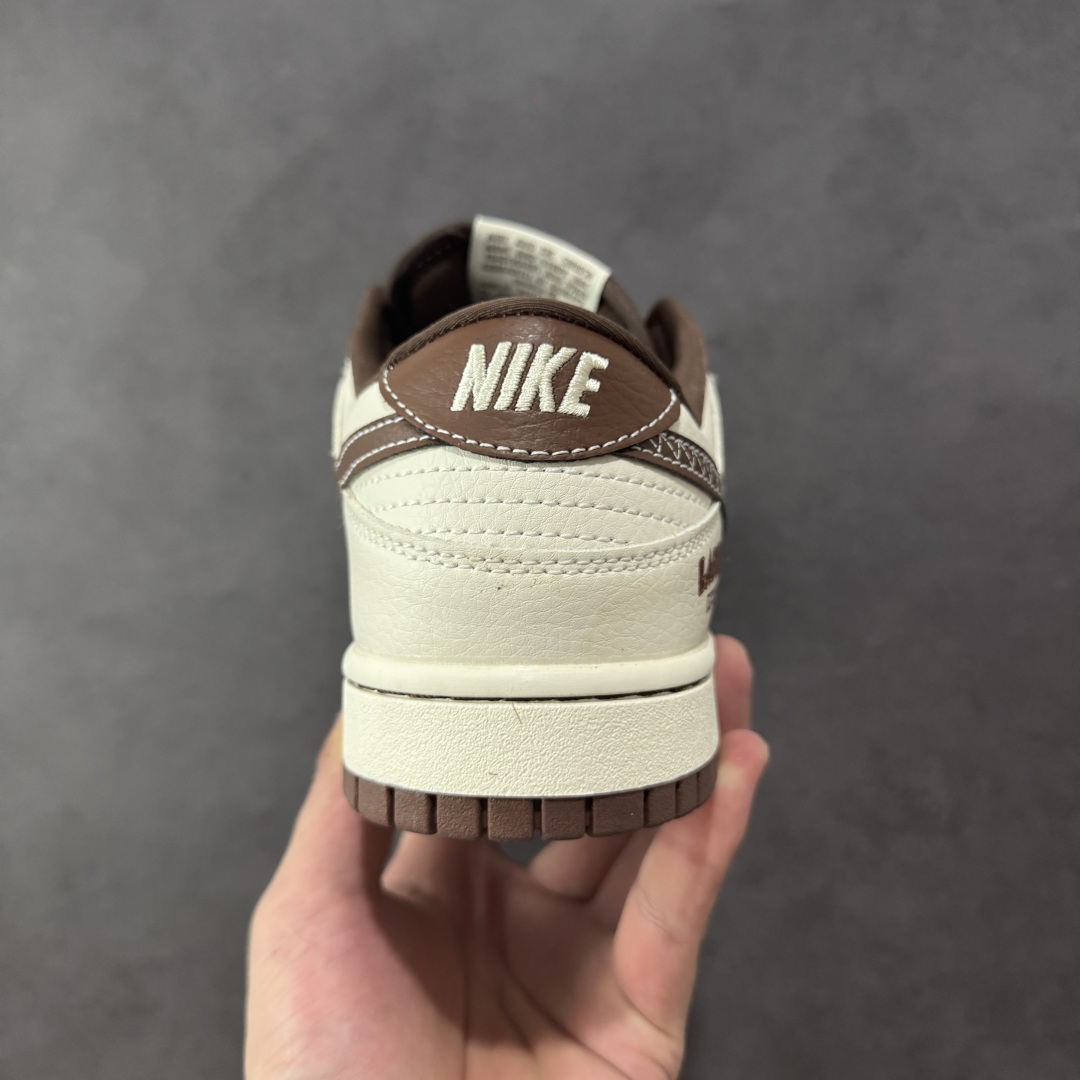 图片[4]-【定制版】Nike SB Dunk Low“ 棕拉布布” 周年高端定制 低帮休闲板鞋 定制鞋盒 大厂纯原品质出货 超高清洁度 皮料切割干净无任何毛边 细节完美 货号：SR2025-007 尺码： 36 36.5 37.5 38 38.5 39 40 40.5 41 42 42.5 43 44 44.5 45-选品中心